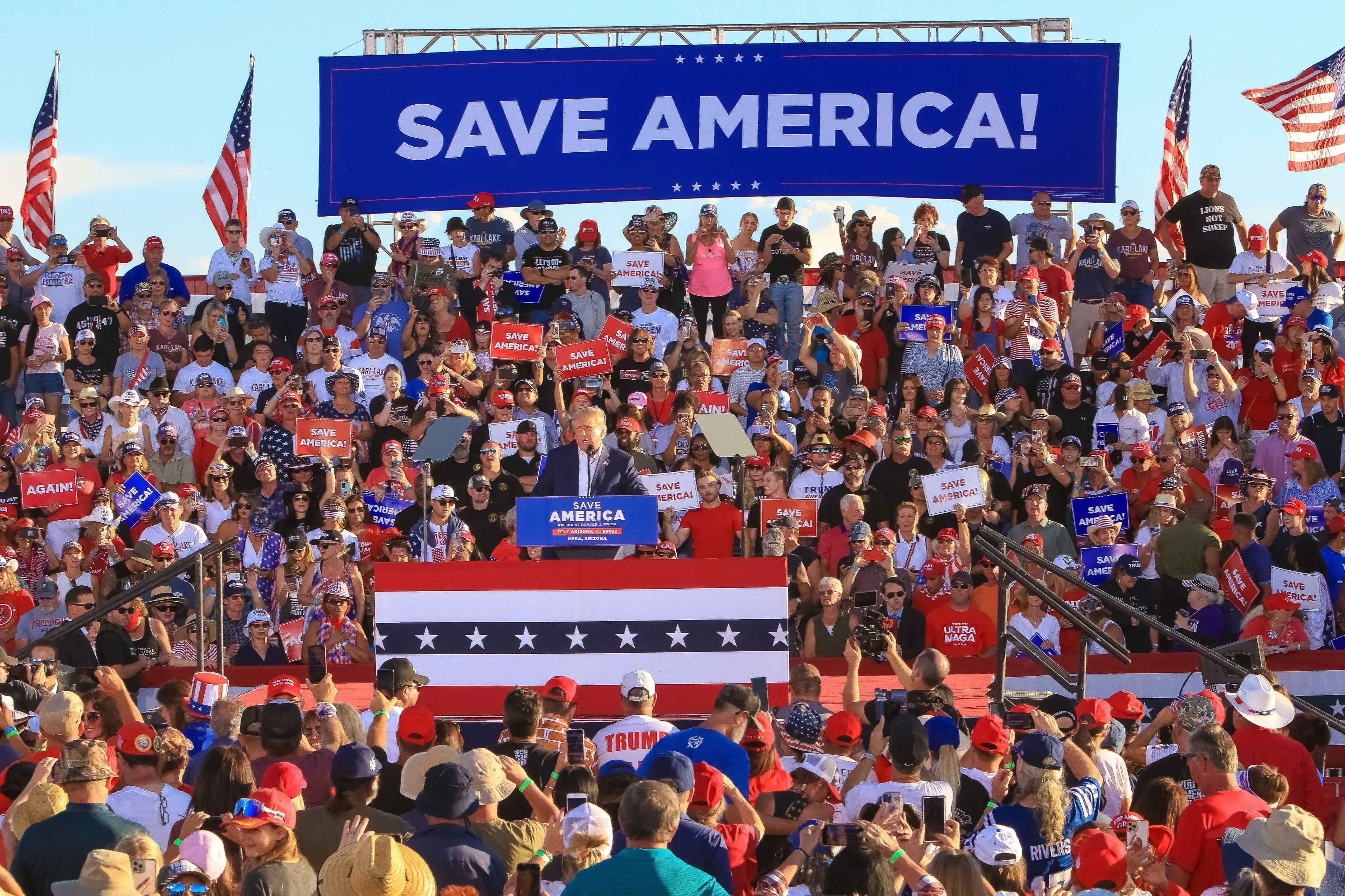 Aanslag op Donald Trump tijdens Rally in Pennsylvania: Meerdere doden, Trump gewond