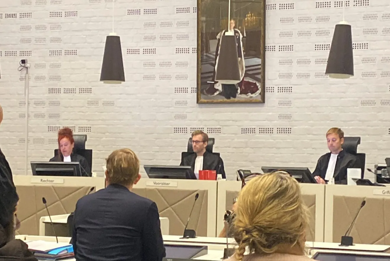 Gestoord! OM eist boete of 9 dagen cel (!) tegen FVD'er Van Houwelingen vanwege maken 'internet-meme'