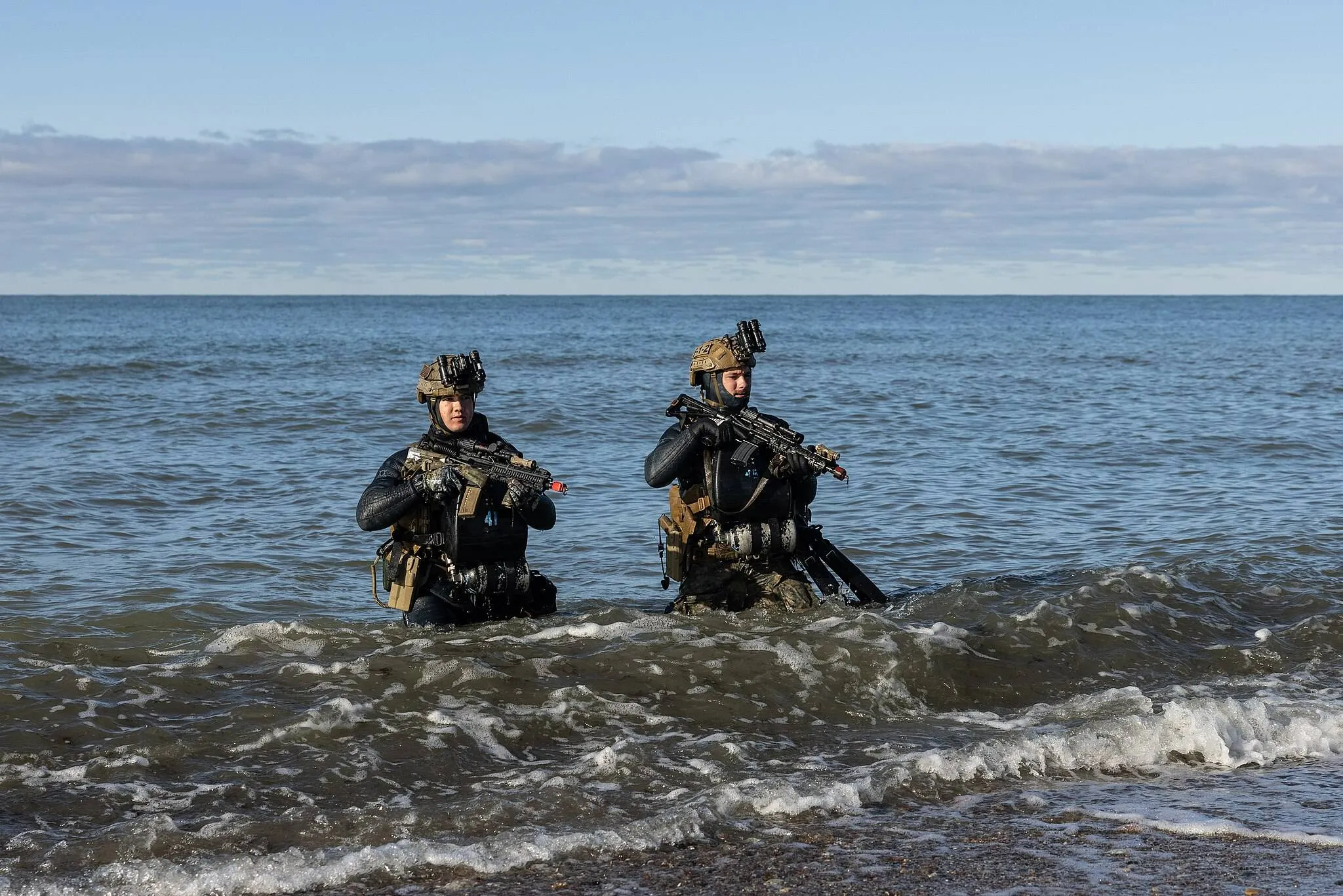 2048px 2d recon marines train in latvia 8737289
