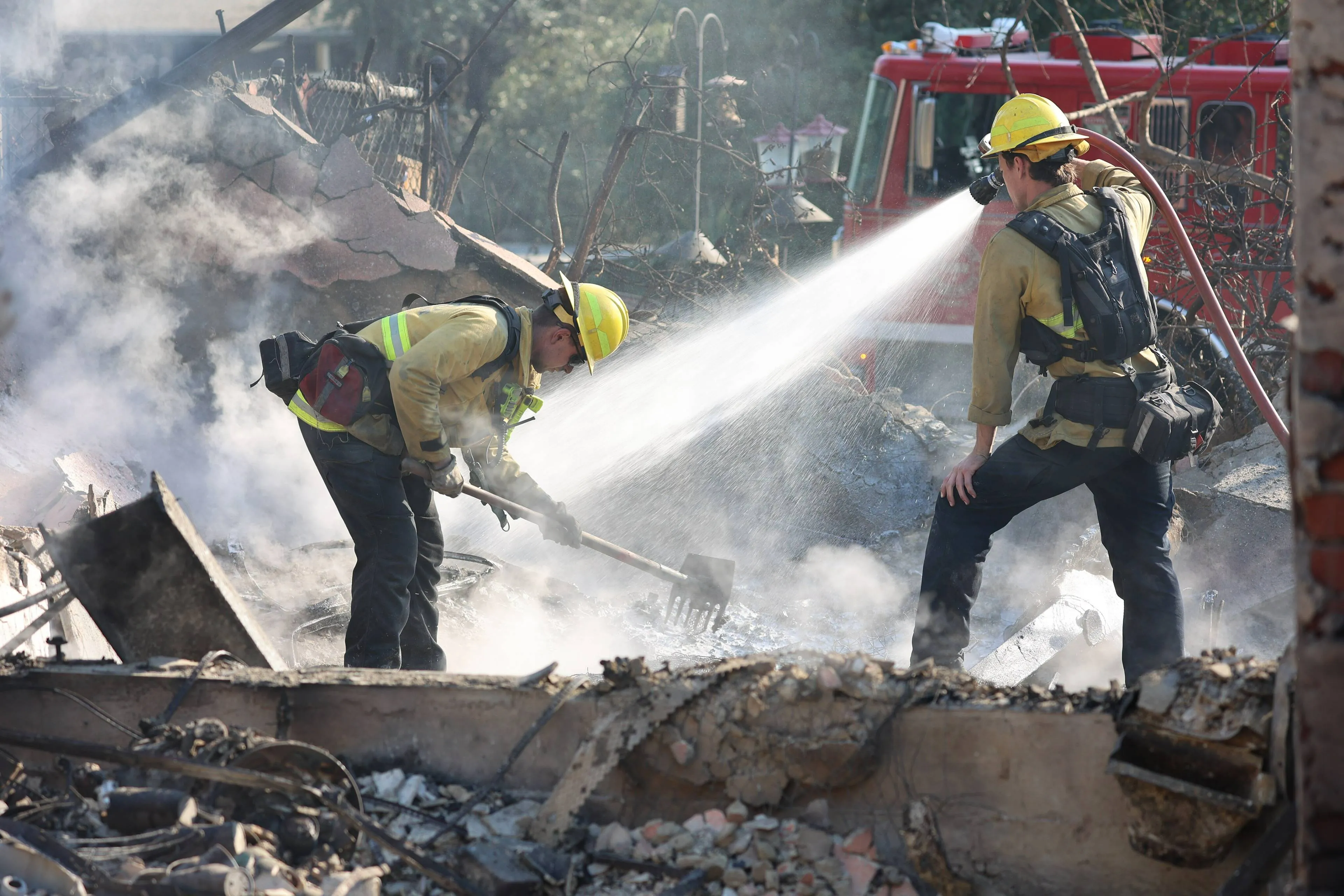 4096px eaton fire 54260699440