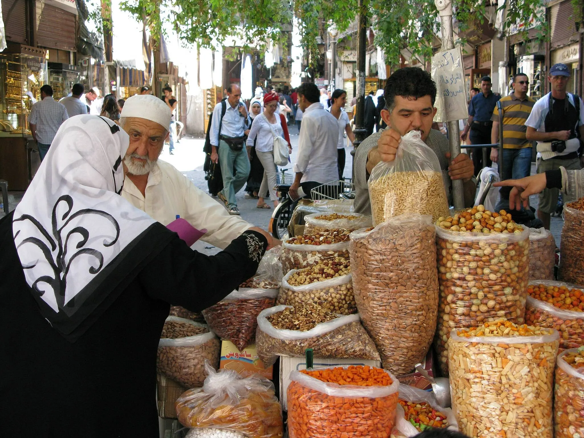 2048px damascus syria street market
