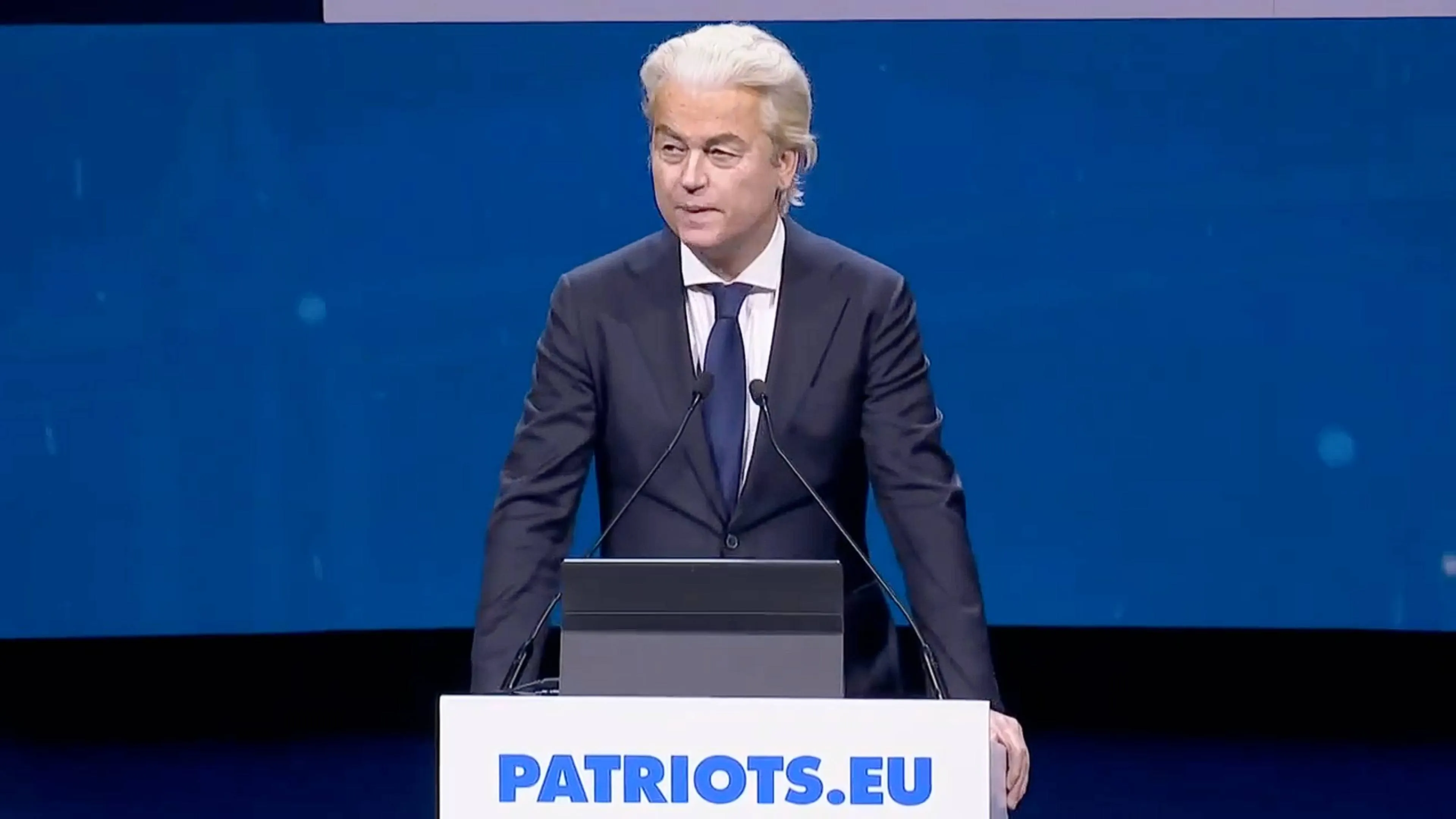 Kijk! Wilders speecht bij Patriots in Madrid: 'We vechten voor onze waarden, gezin, en land!'