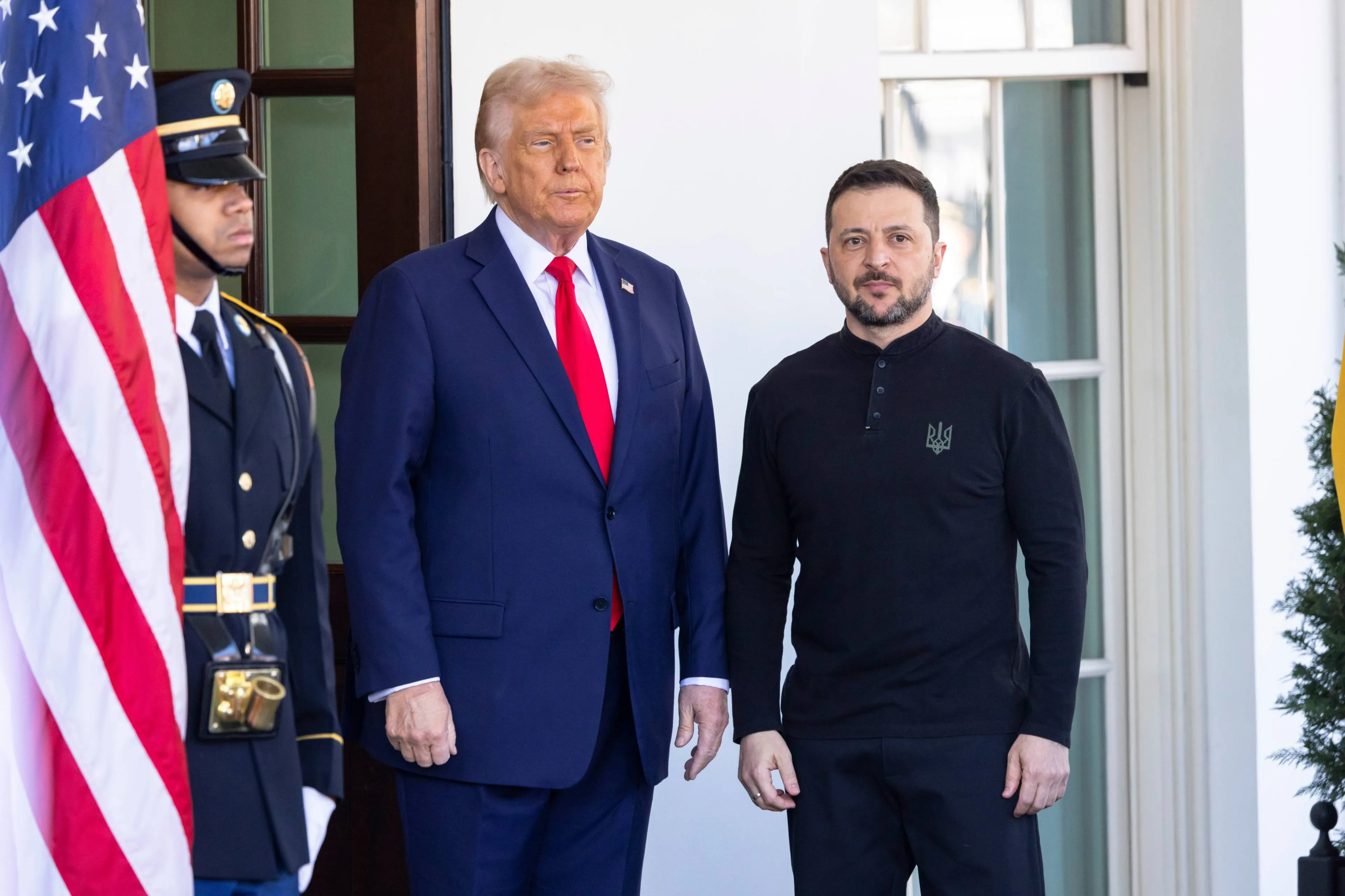 Done deal? Zelensky buigt voor Trump en is bereid om grondstoffendeal te ondertekenen