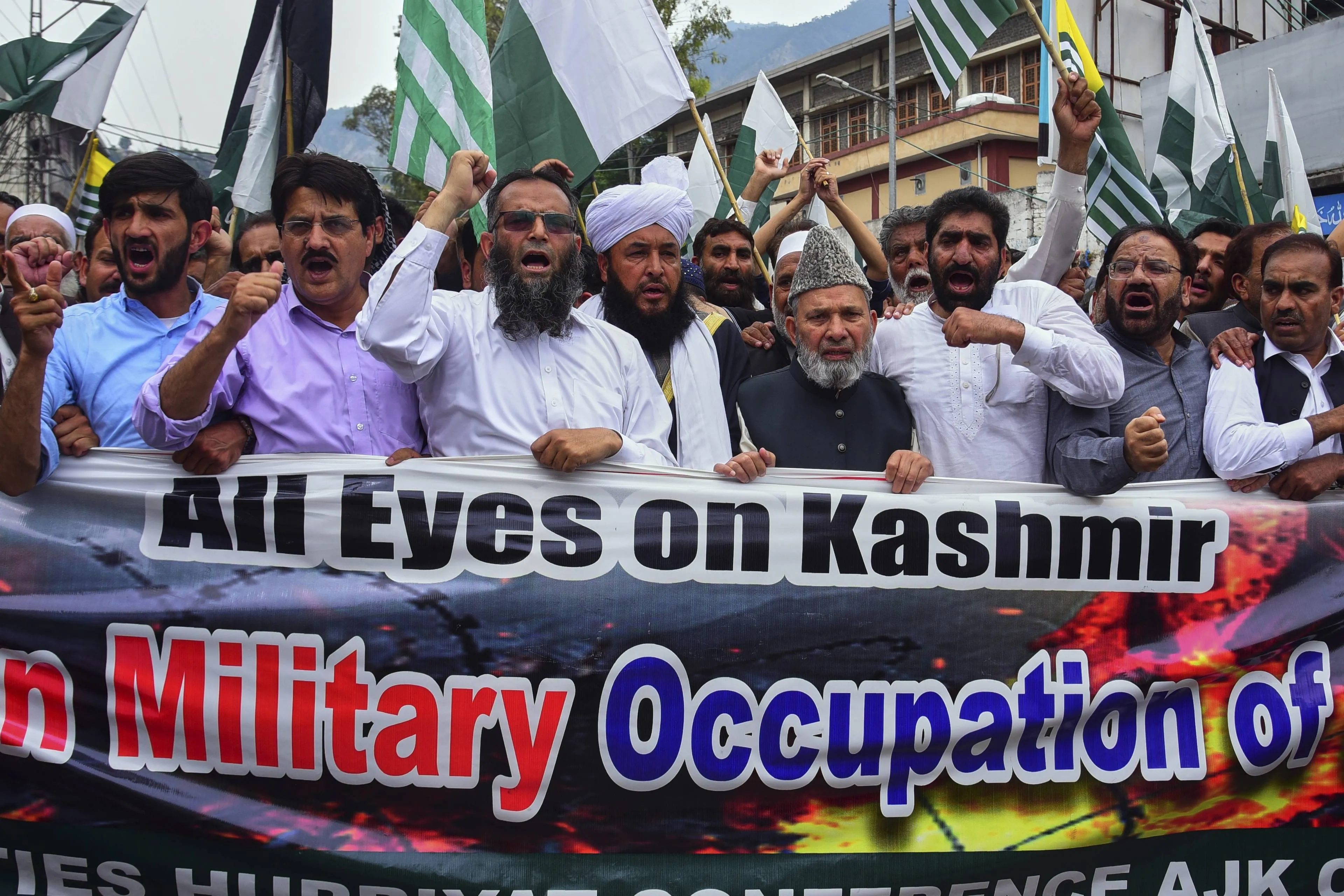 Spanningen India-Pakistan escaleert: luchtruim gesloten