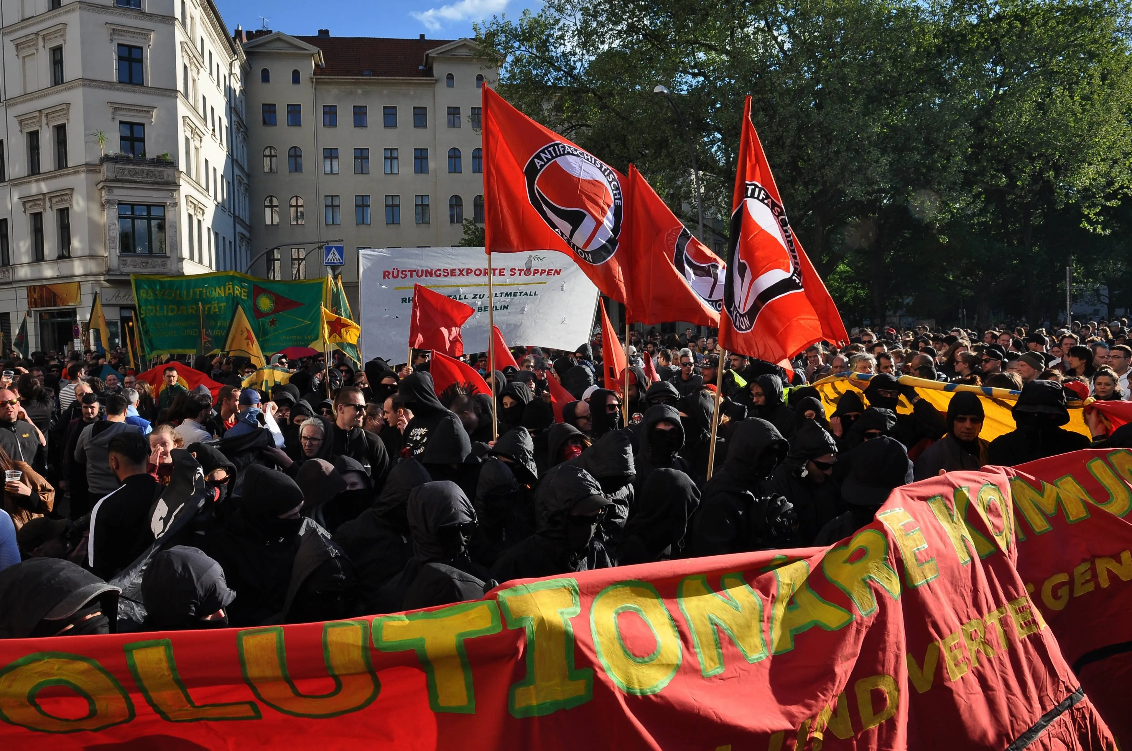 Trump bestempelt Antifa officieel als terreurorganisatie - nu moet Nederland volgen!