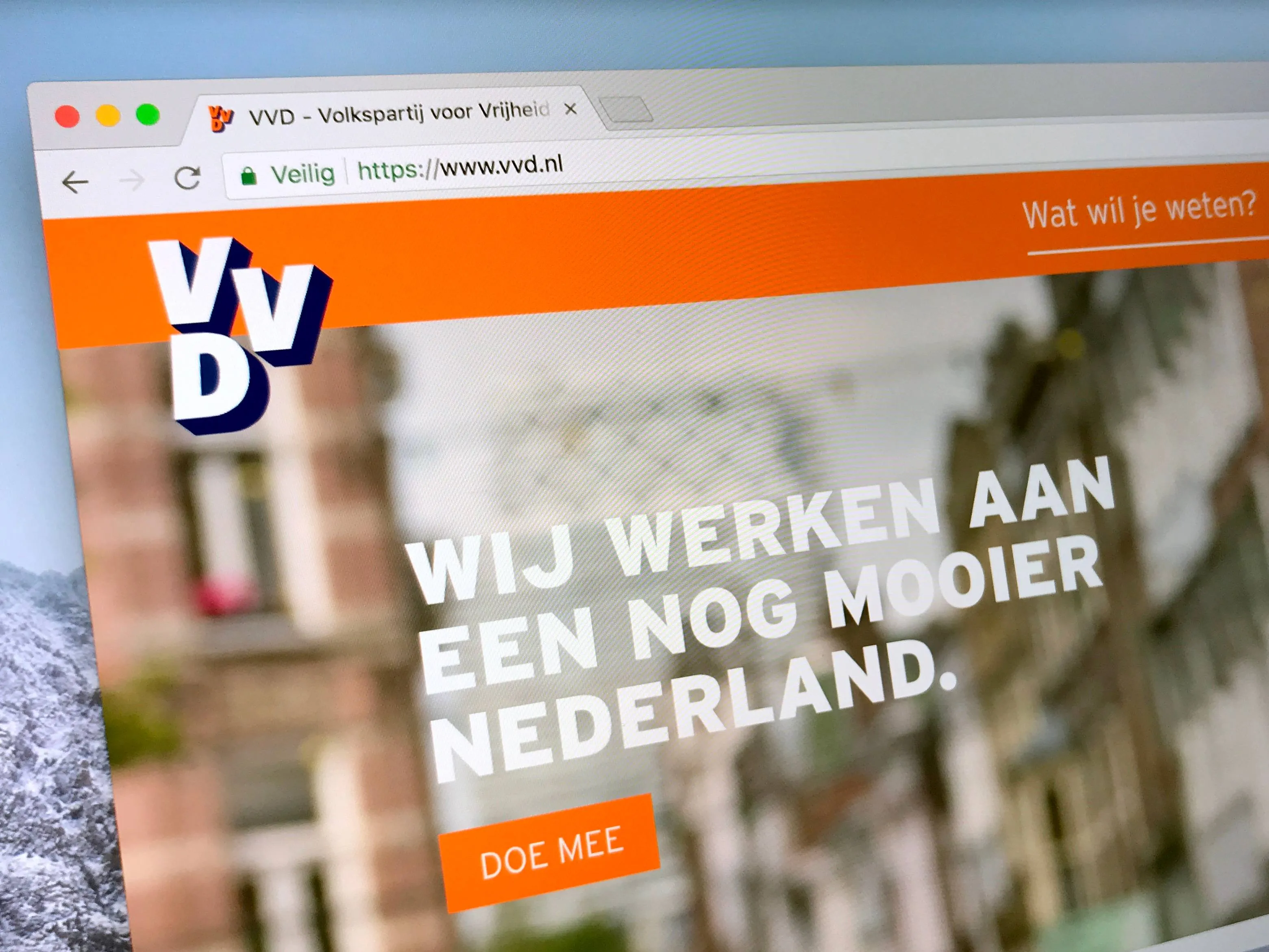 shutterstock_1075335206