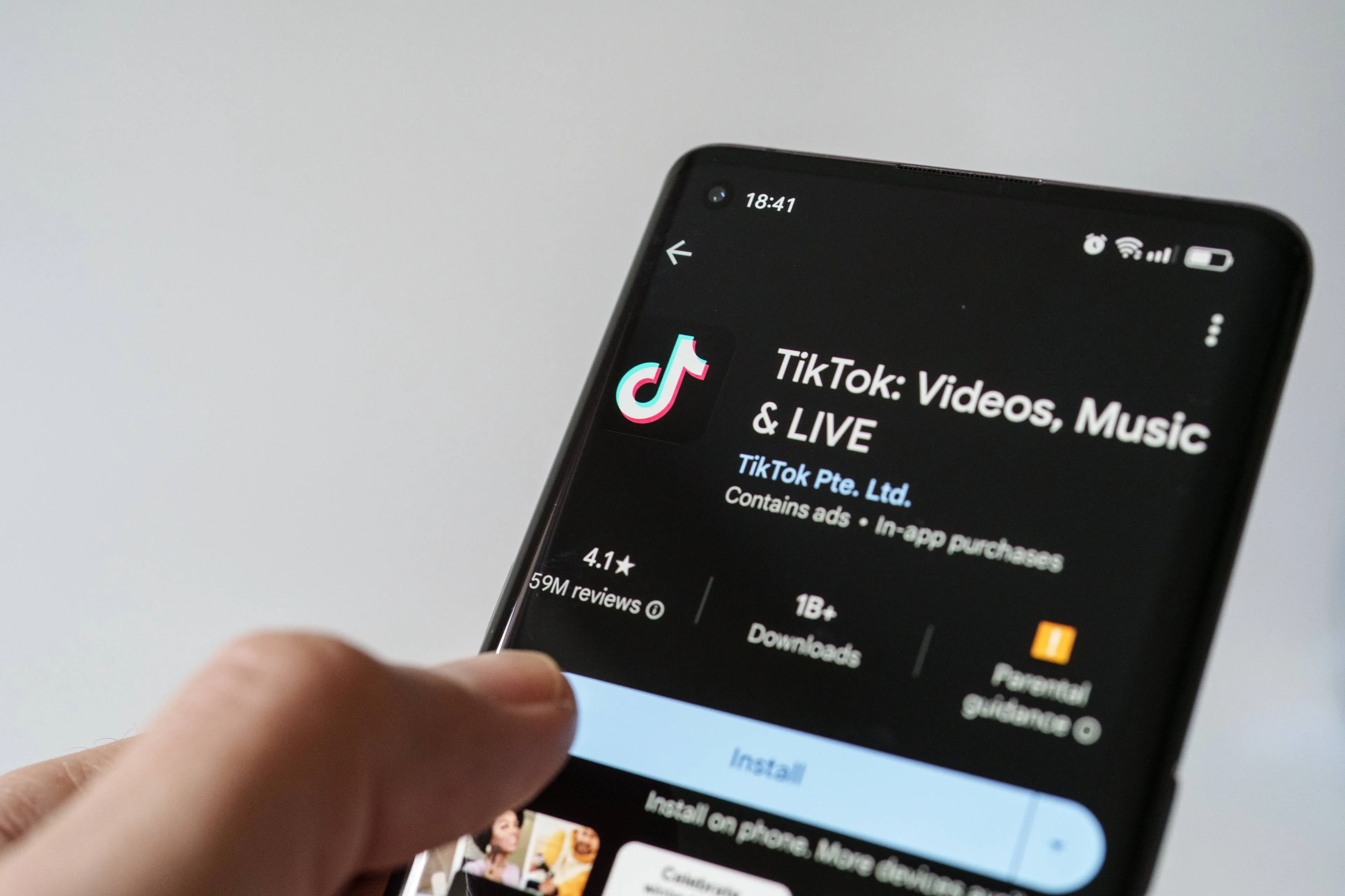 shutterstock_2462185045