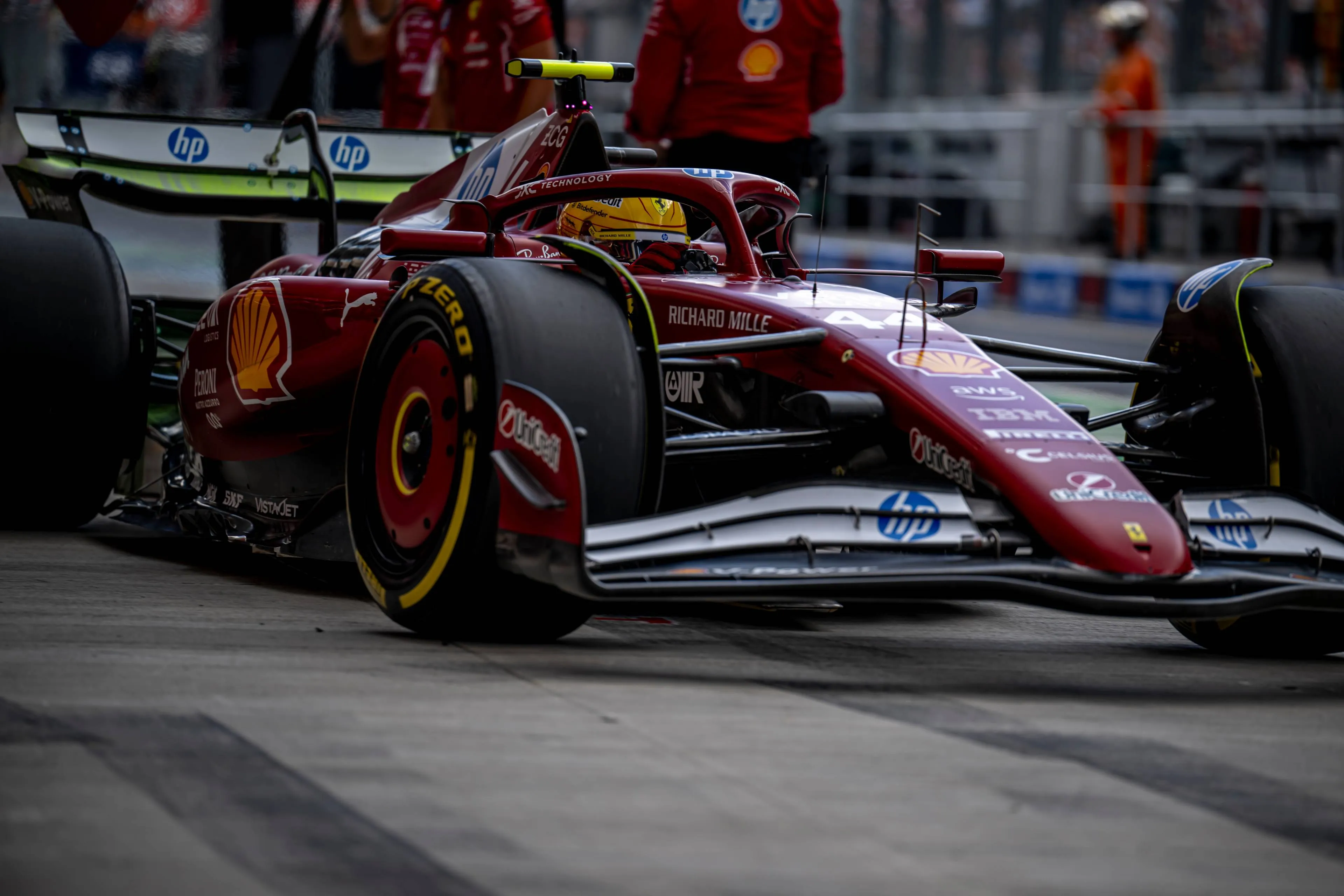 shutterstock_2705512019