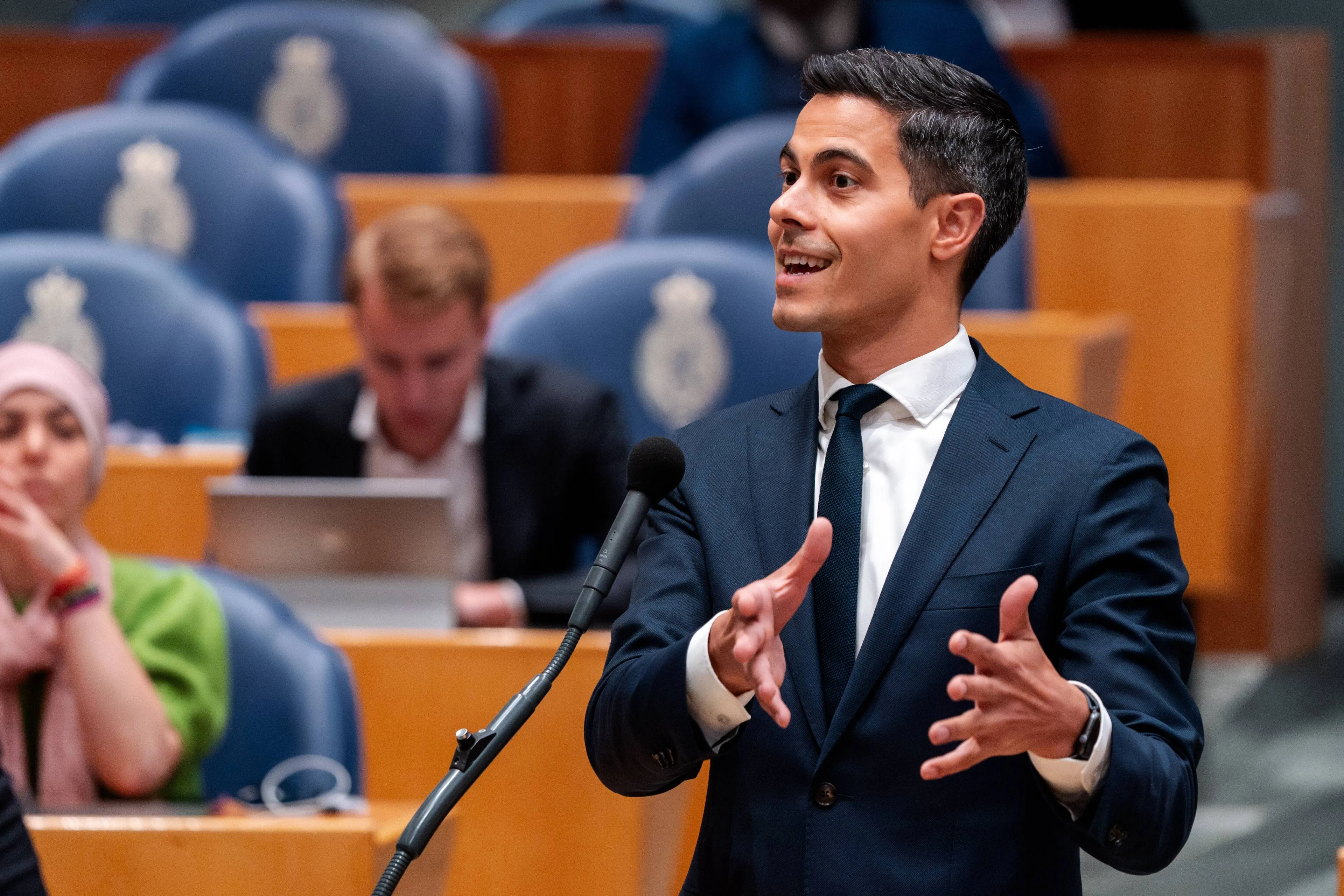 shutterstock_2479539751