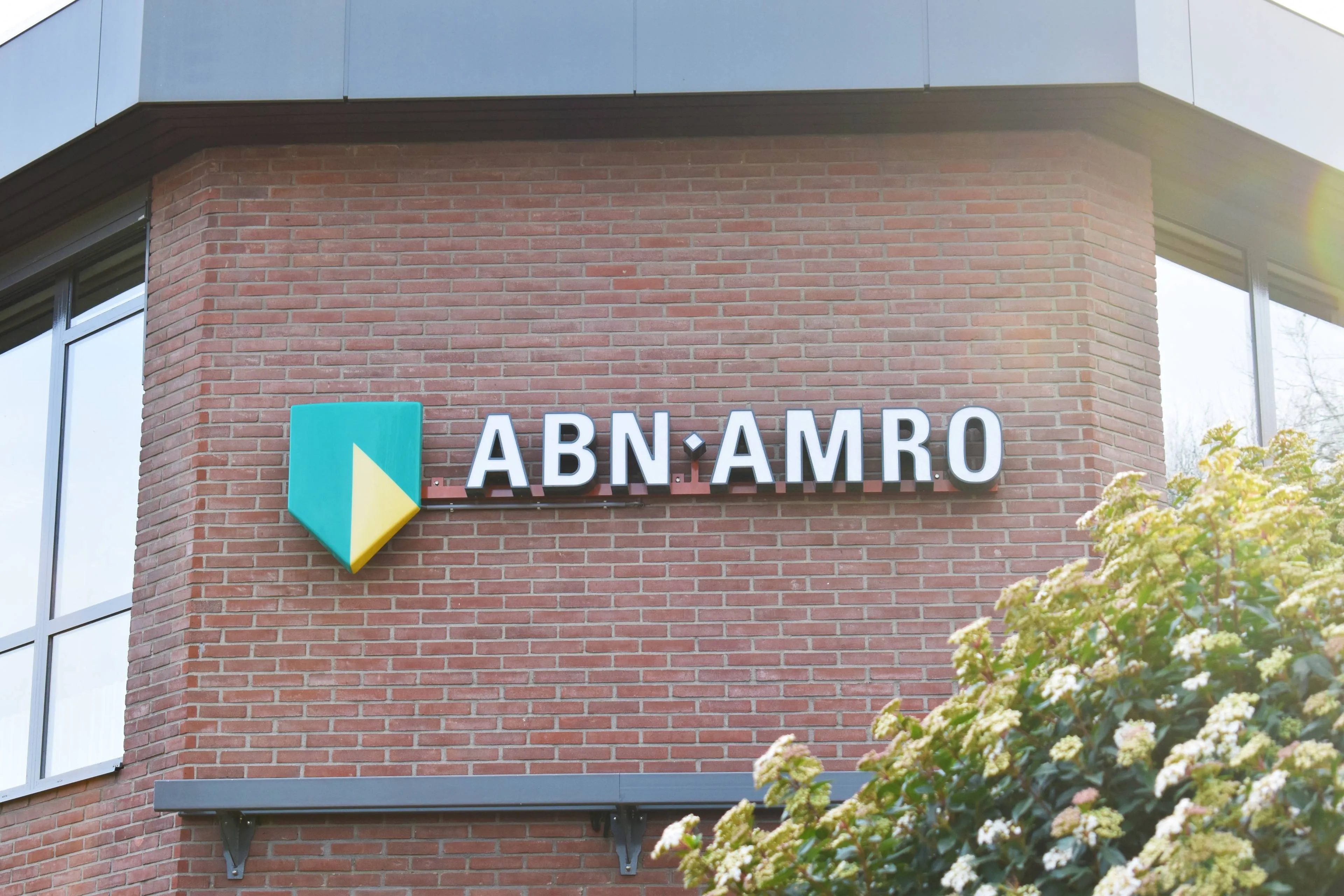 shutterstock_2596136939