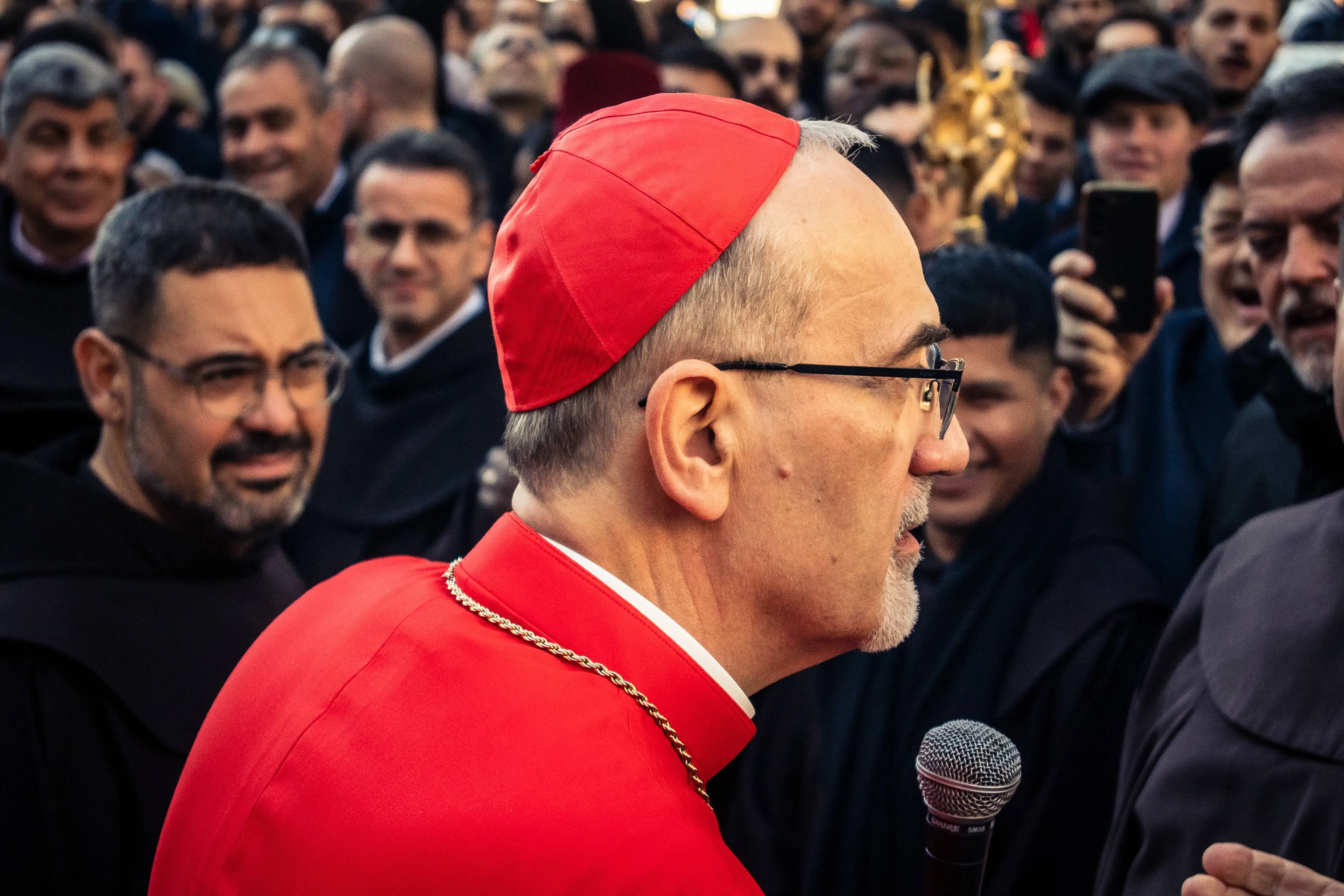 shutterstock_2719382775