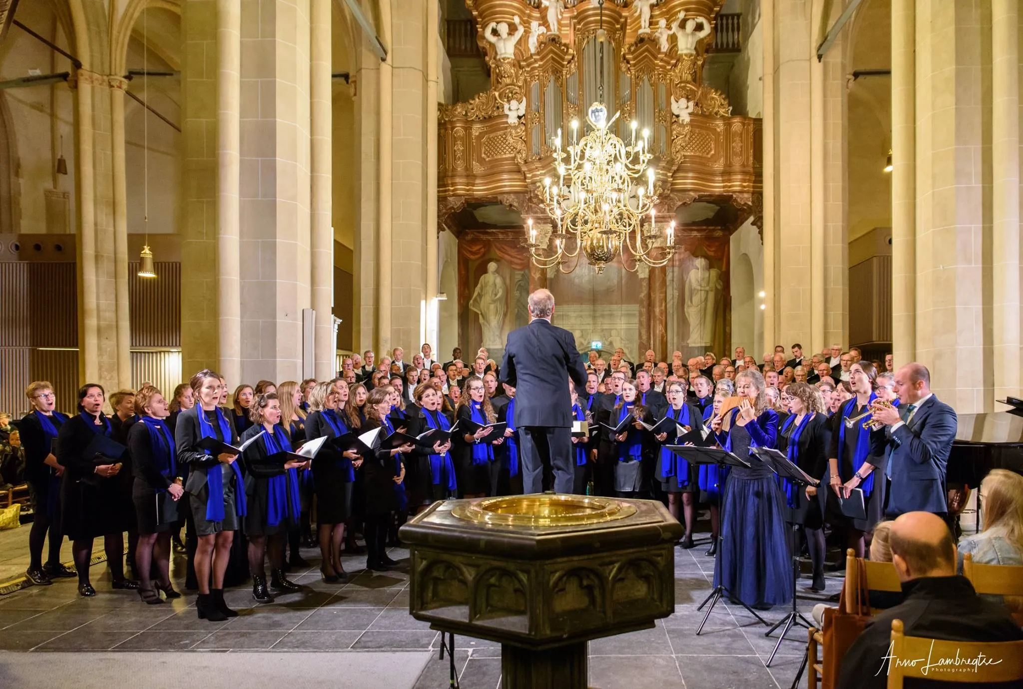 Bidden, spreken en Stereo en Immanuël zingen voor Israël