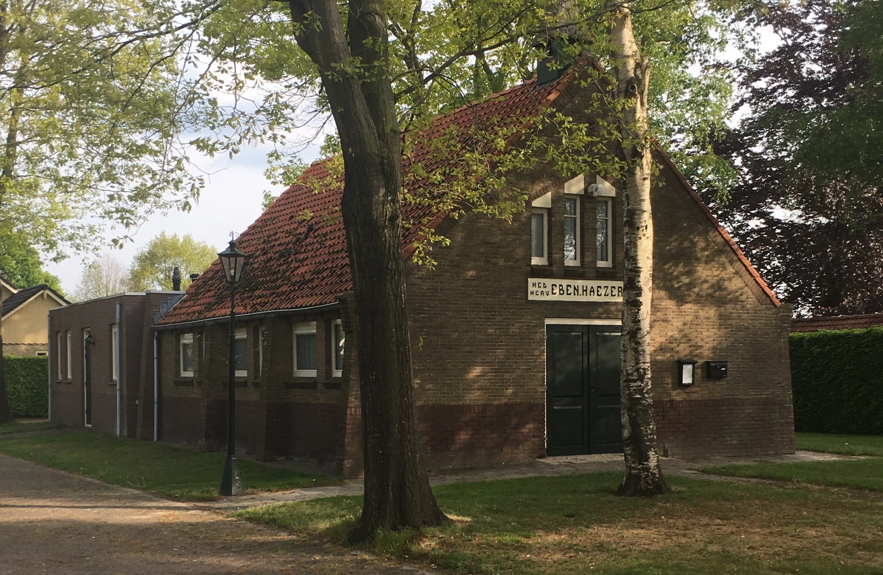 Samen zingen in de kapel `Eben-Haëzer` te Vledderveen