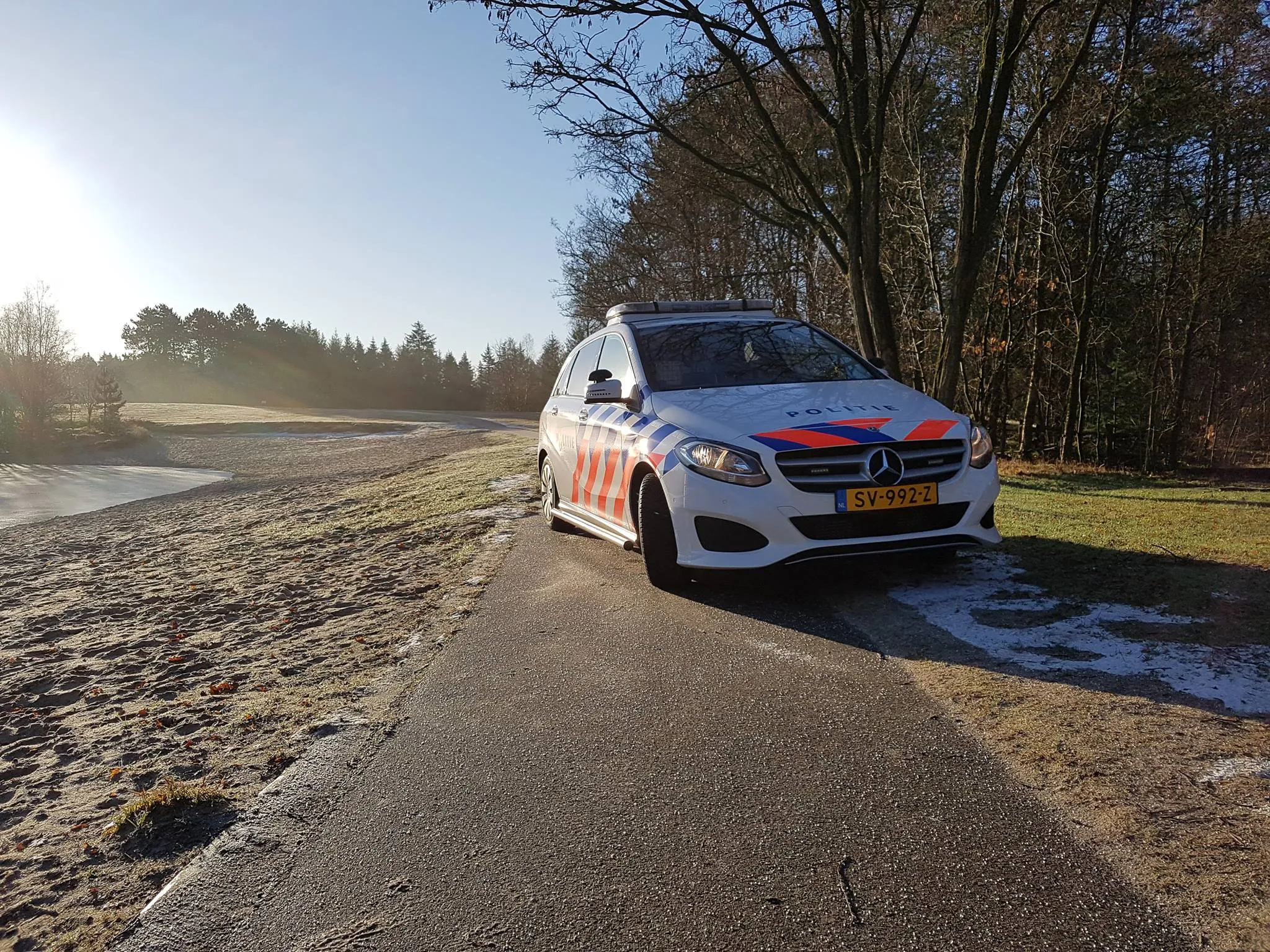 politieauto in zarte dennen politie staphorst