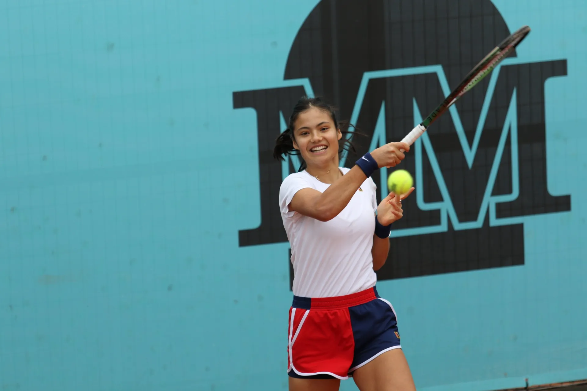 "I had to change numbers several times" - says Emma Raducanu