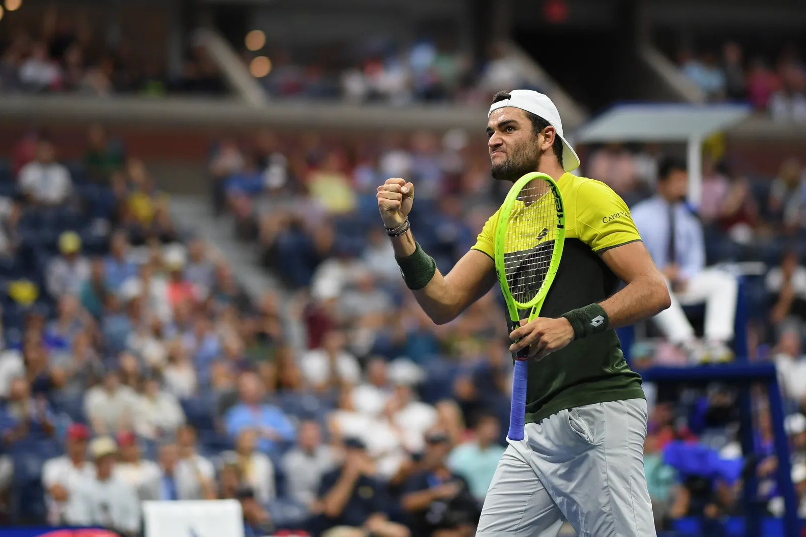 Berrettini stops Murray's comeback to seal the title in Stuttgart