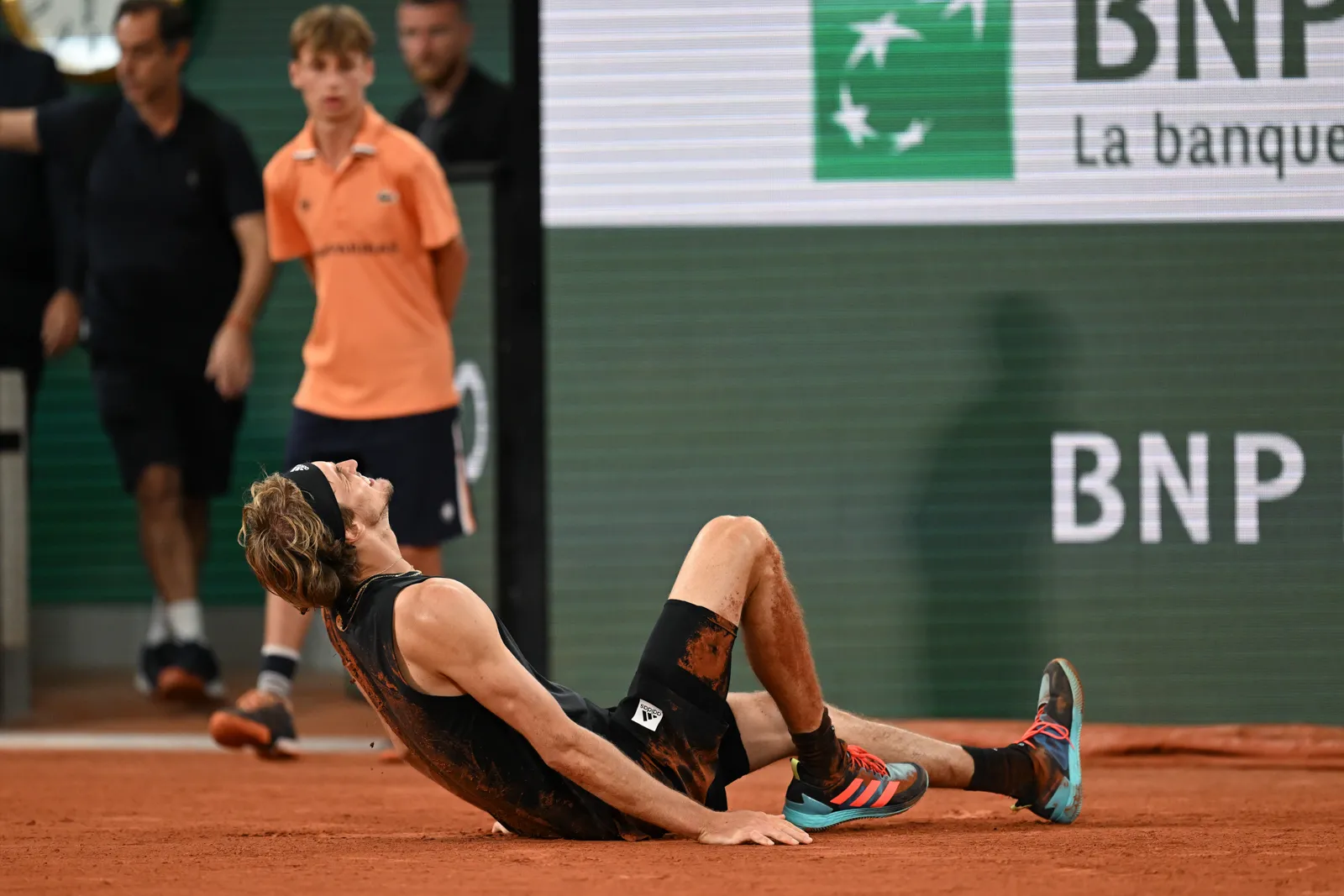 "He wished Sascha a quick and good recovery" - Mischa Zverev reveals Boris Becker message to Alexander Zverev