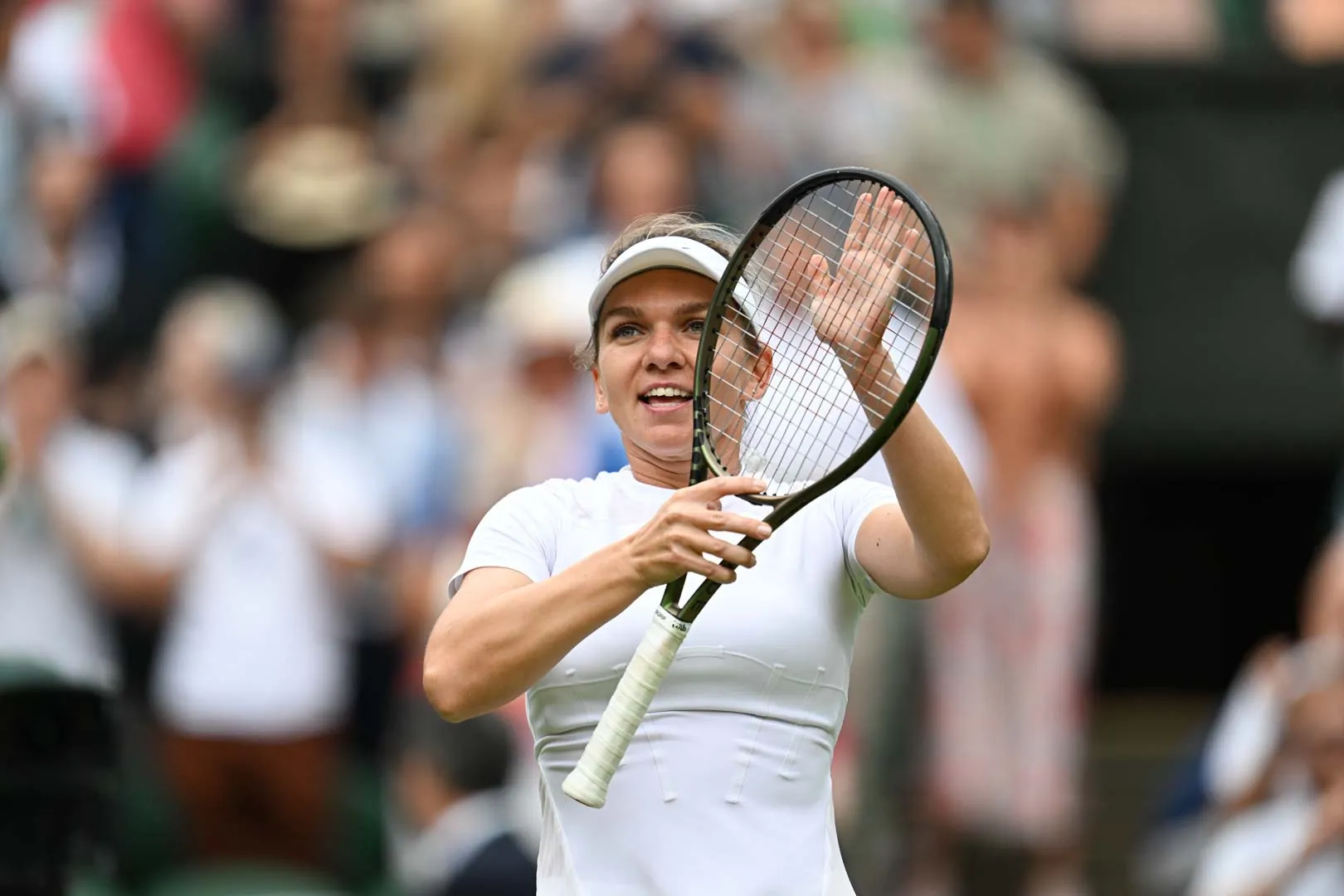 Mouratoglou's Latest Move Sparks Rumours About Halep's Return