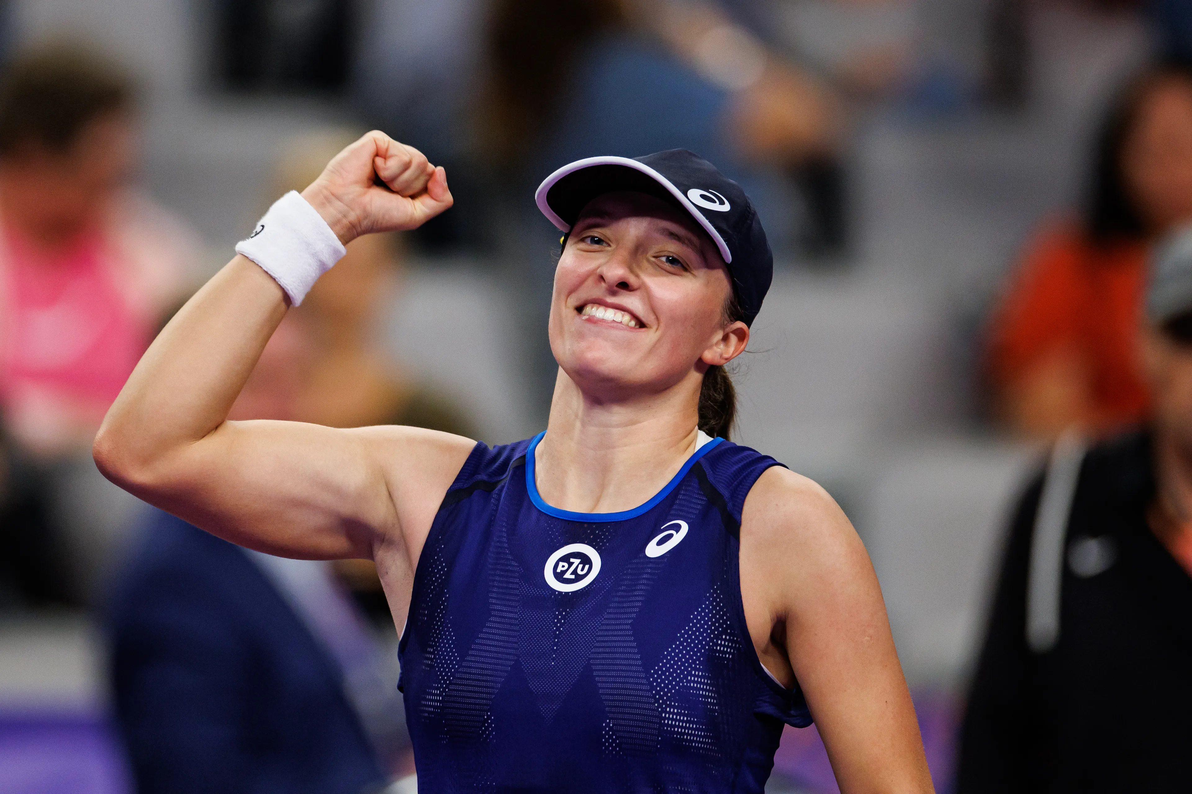 Iga's Bakery Serves Again: Swiatek Surges After Slow Start at Roland Garros