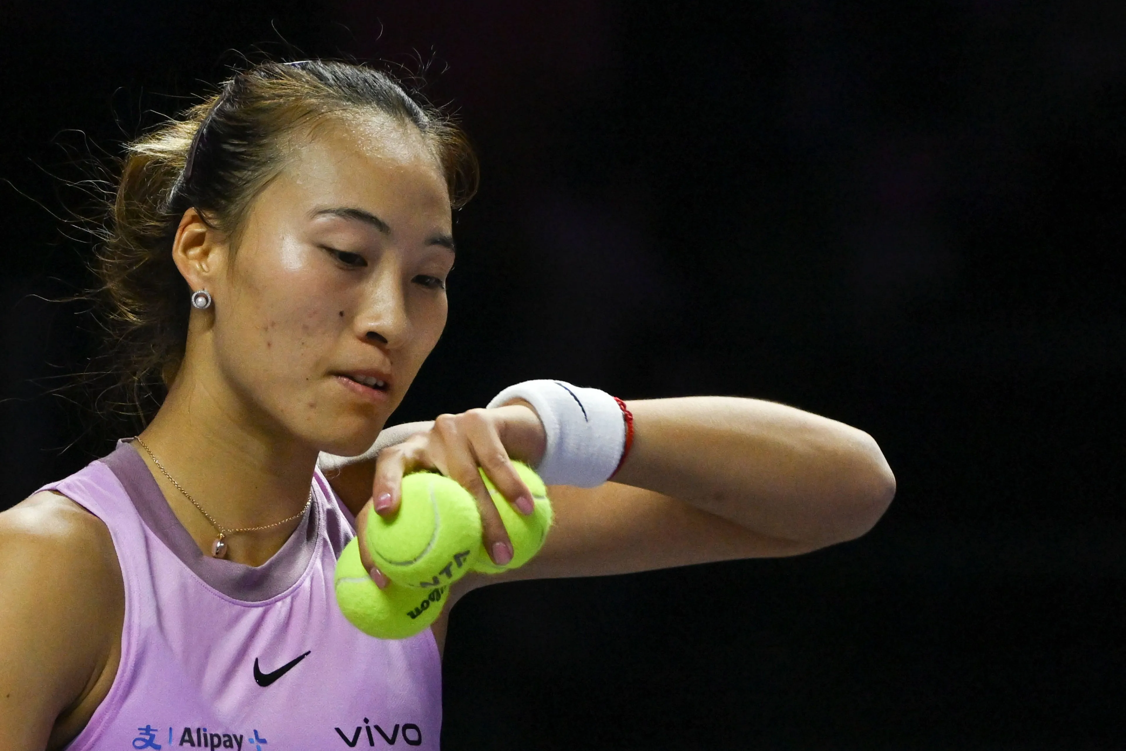 Olympic Gold Medalist Zheng To Play At Australian Open Without Her Coach