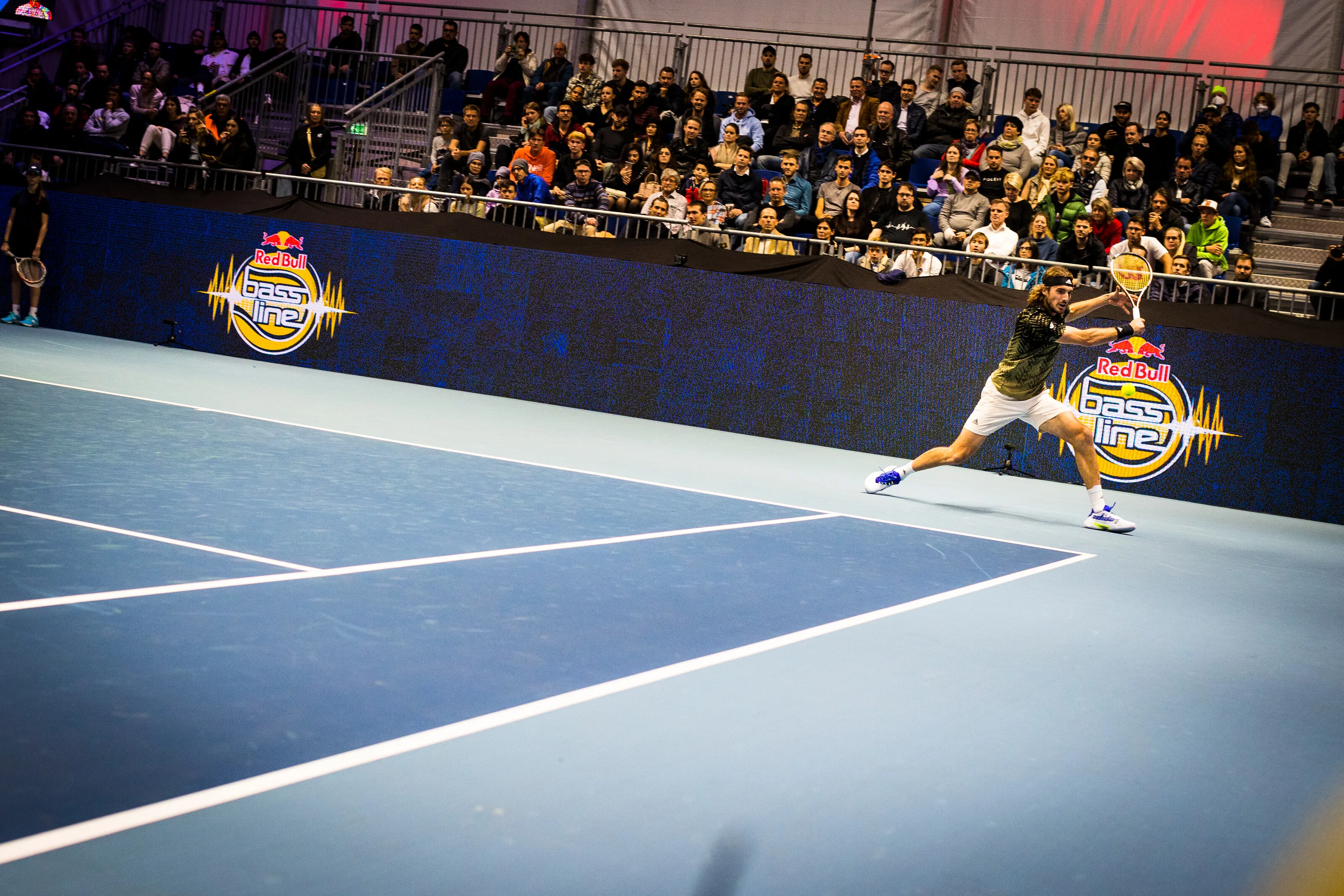 Die neueste Ausgabe von Red Bull Bassline findet in Madrid mit Tsitsipas, Rublev und Berrettini statt