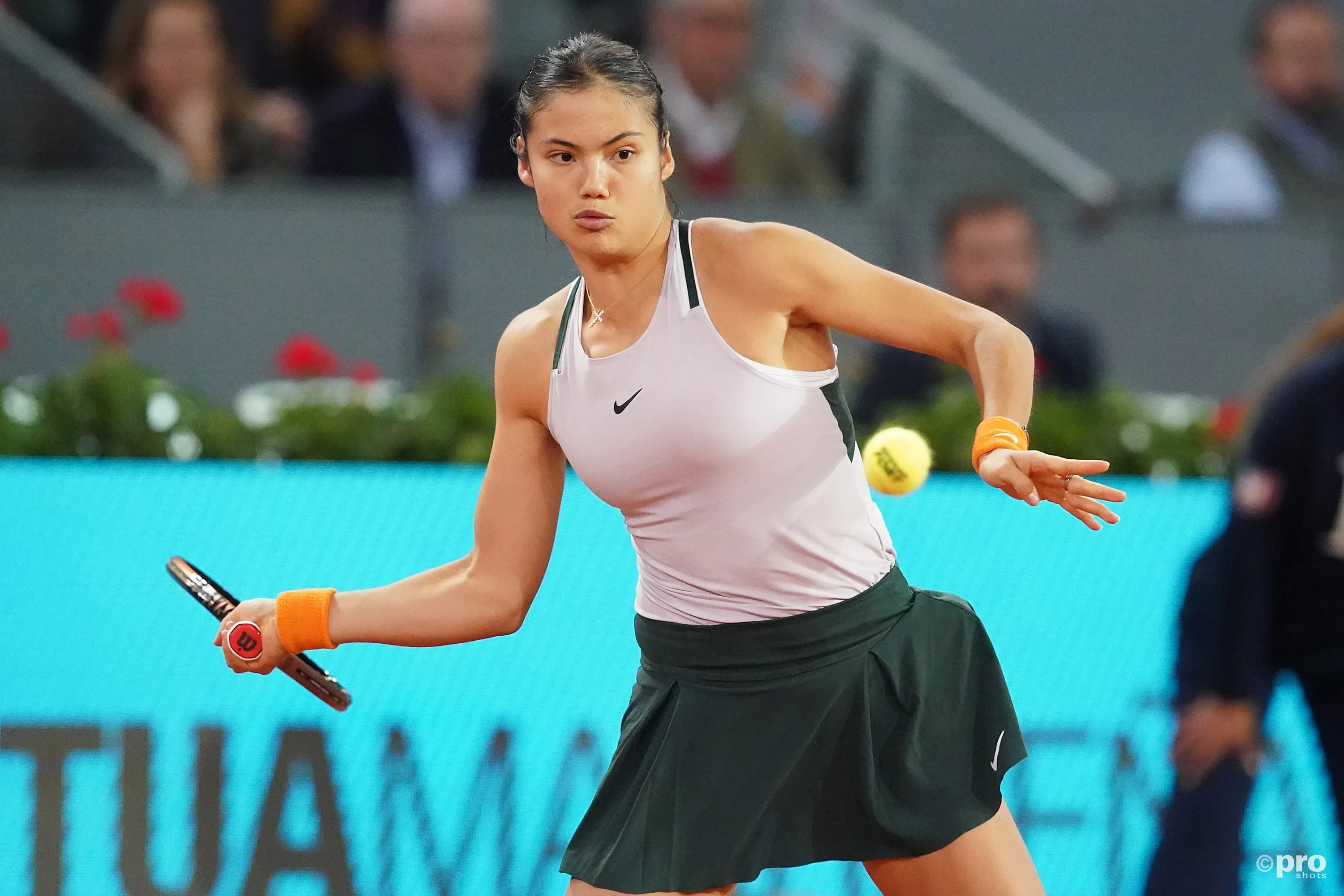 Acht der zehn bestbezahlten Frauen im Tennis, darunter Osaka, Raducanu, Serena Williams und Swiatek