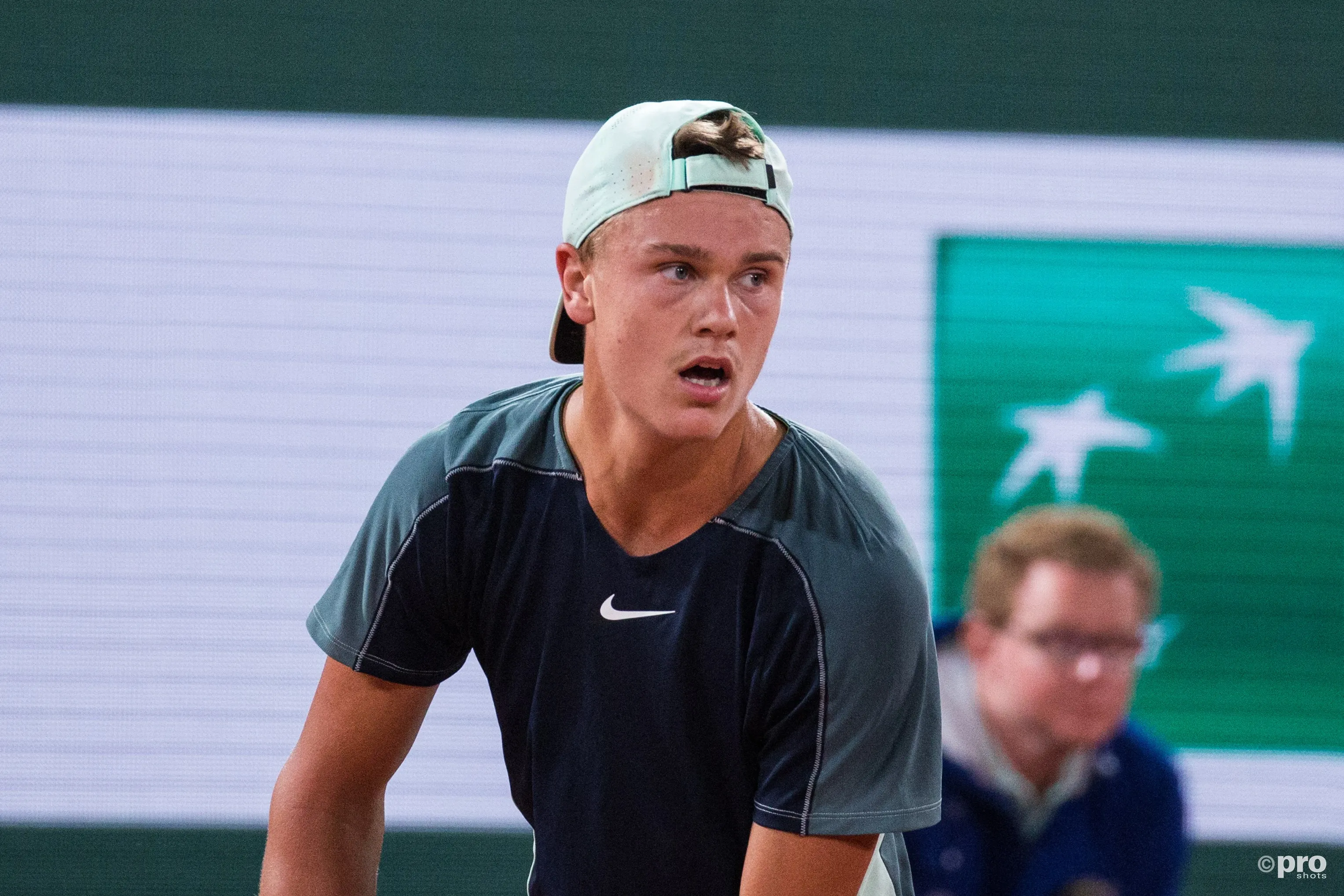 Holger Rune nennt Federer den "elegantesten Spieler", den er je auf dem Tennisplatz gesehen hat, und bedauert, nie gegen ihn angetreten zu sein