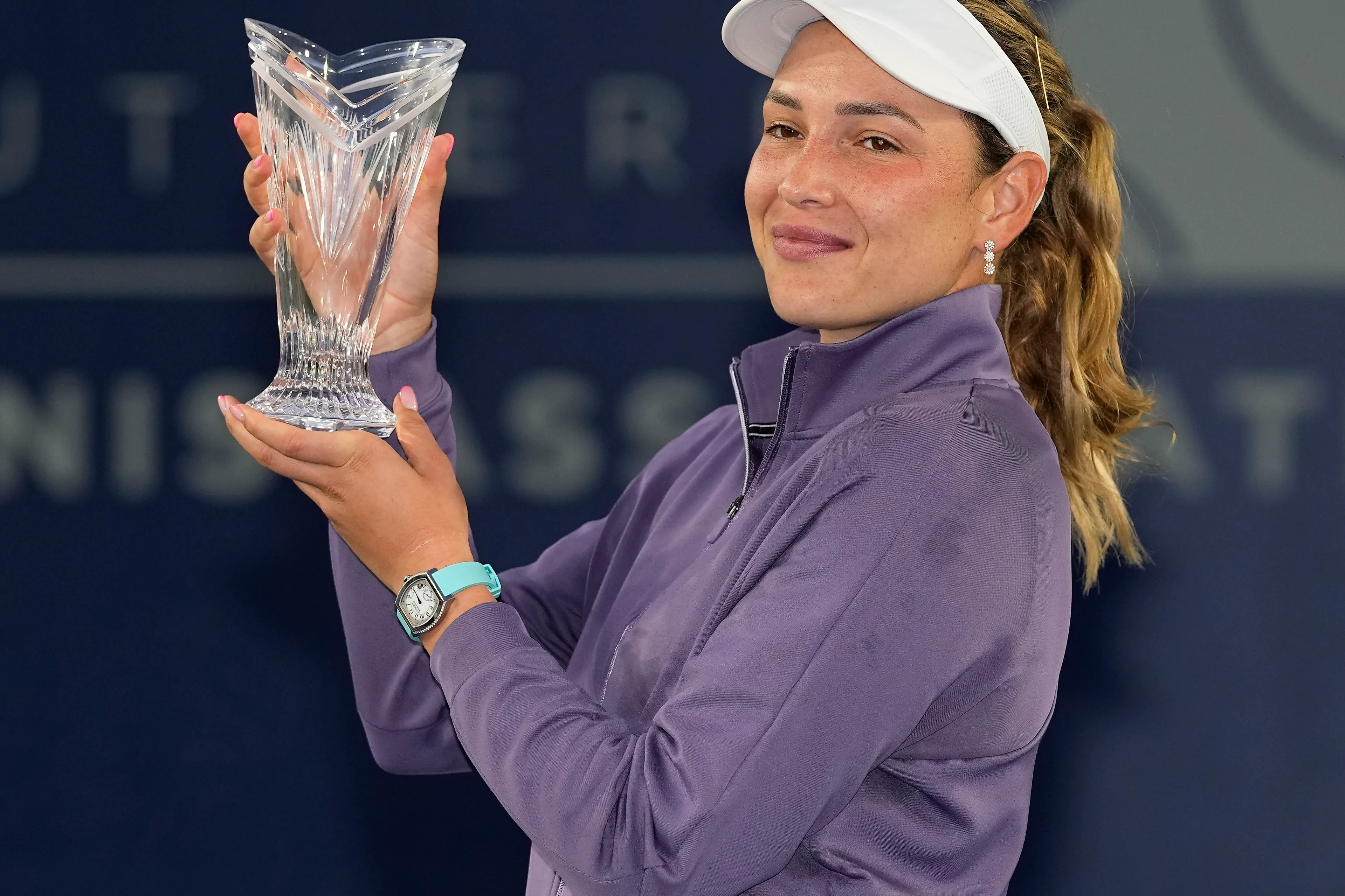 Evert praises Vekic after superb final run at San Diego Open: "So great to see her hard work paying off"