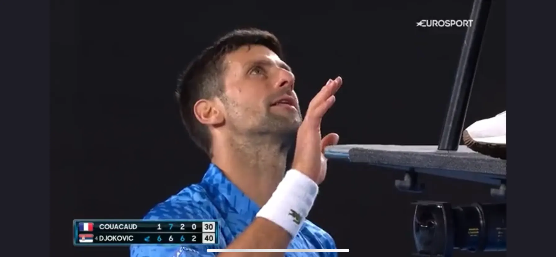 (VIDEO) Djokovic rages at umpire after constantly being insulted by ‘drunk out of his mind’ spectator: “He is only here to provoke”