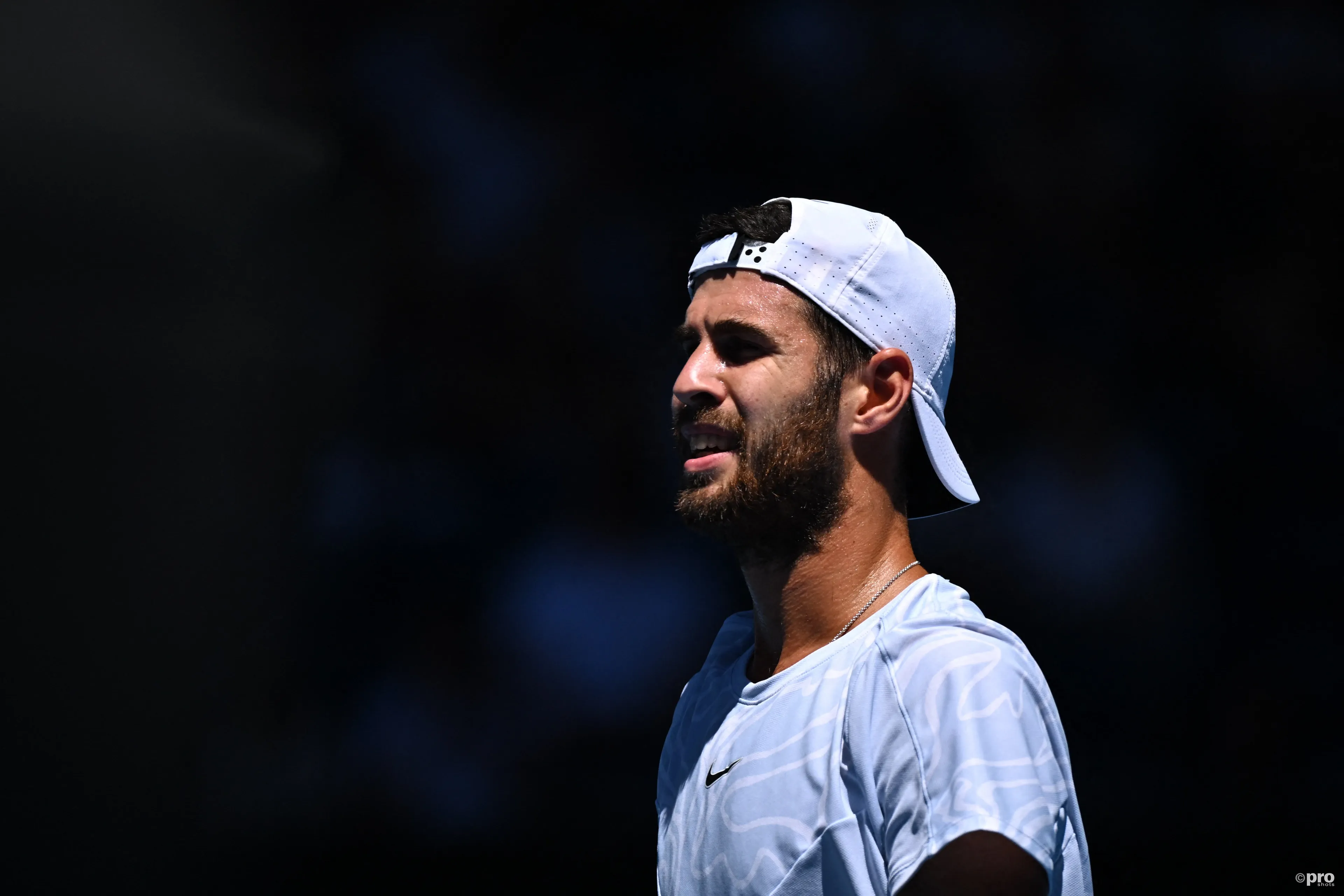 Khachanov besiegt Rublev in Madrid