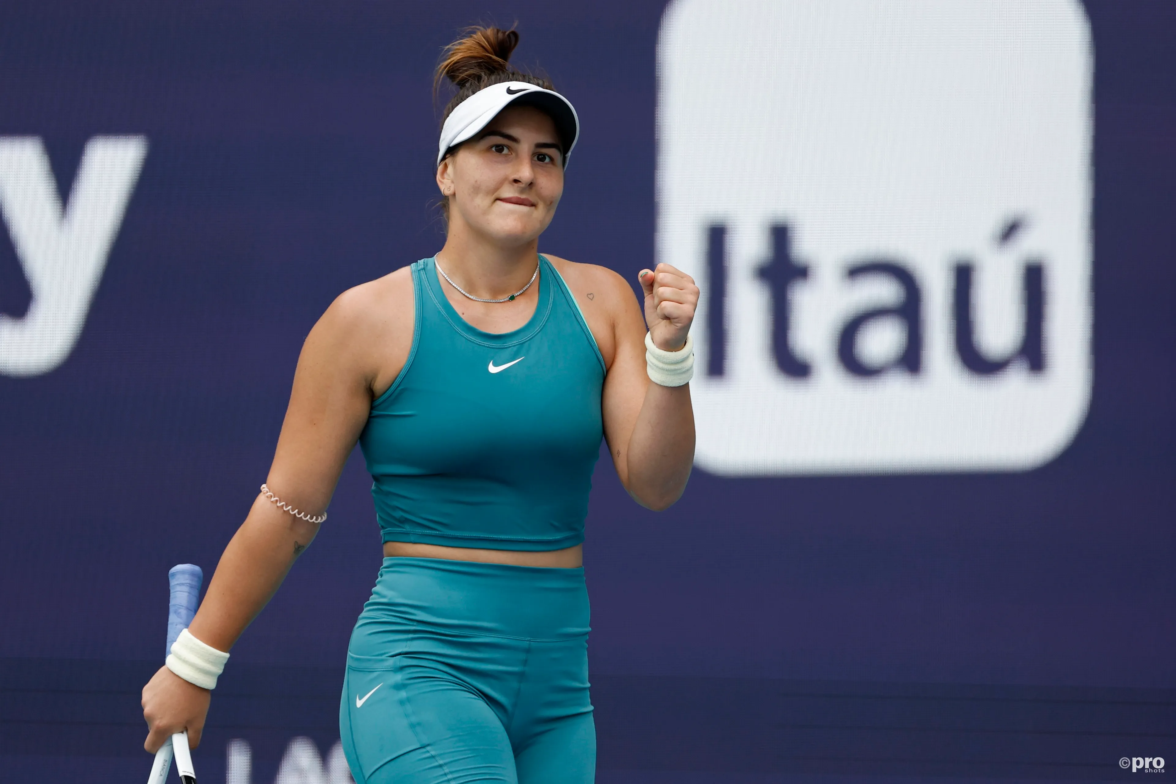 (VÍDEO) Andreescu demuestra su capacidad atlética en un espectacular triunfo ante Sakkari en el Miami Open