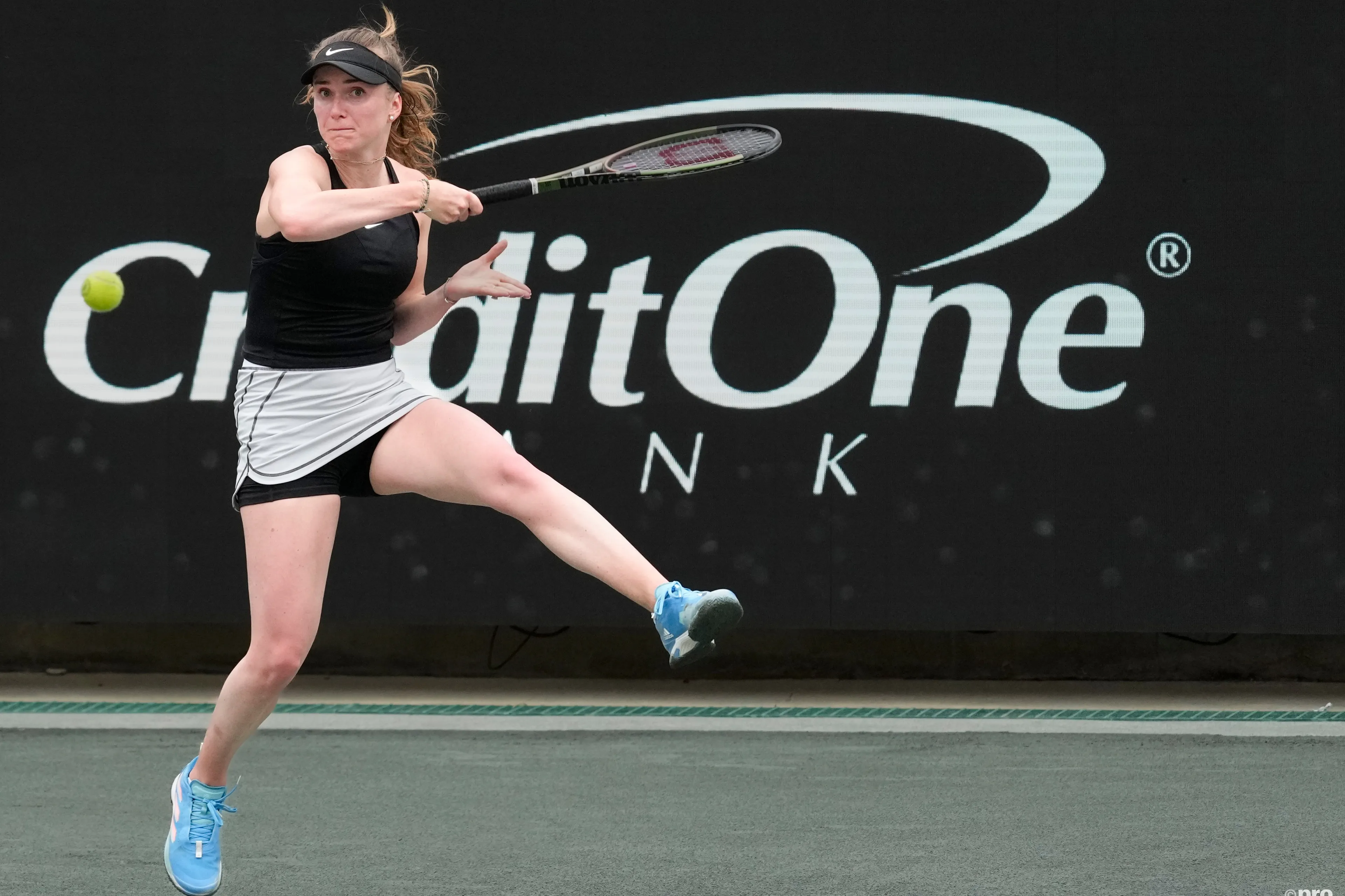 CRÓNICA | Elina SVITOLINA remonta ante Emma RADUCANU en una gran batalla en el ASB Classic de Auckland