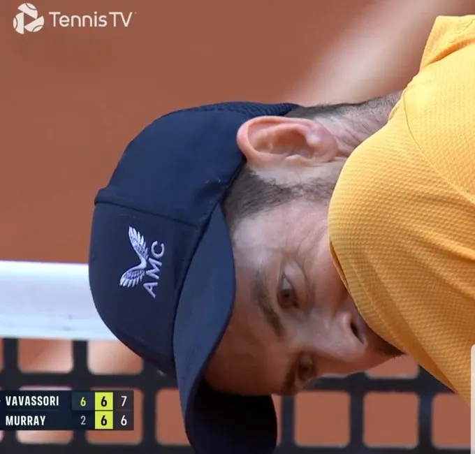 (VIDEO) Murray bei der Schock-Niederlage gegen Vavassori bei den Madrid Open als Anwärter auf den Titel ""Fehler des Jahres"