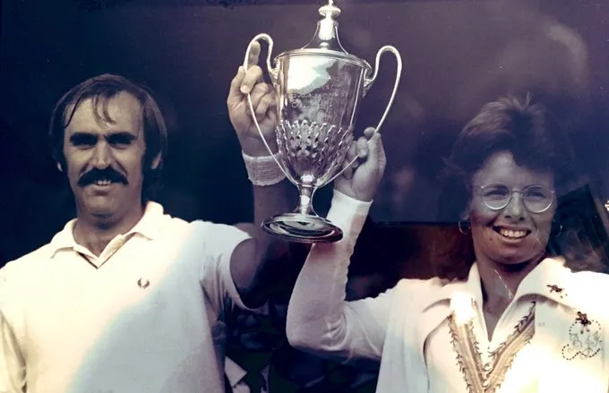 Gayle King feiert und blickt auf die Karriere von Billie Jean King zurück: "Sie war unverzeihlich und hat das Spiel zu ihren eigenen Bedingungen gespielt"