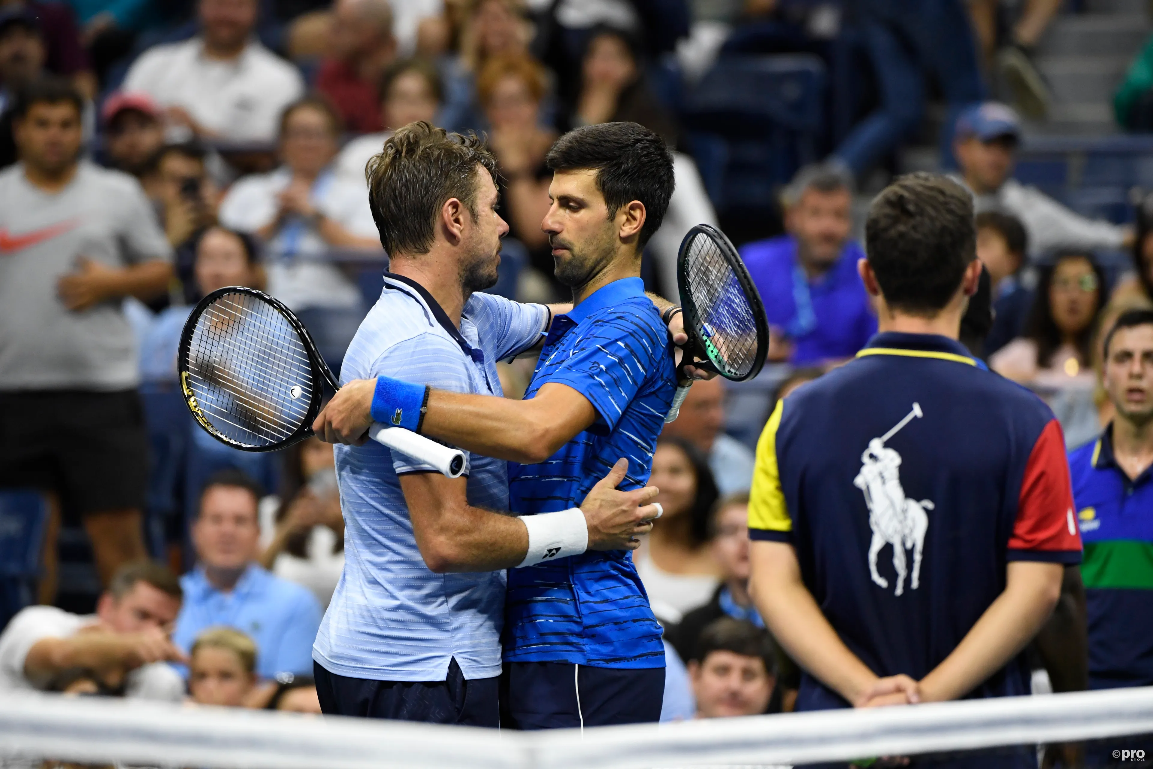 Djokovic triumphiert über Wawrinka und trifft auf Hurckacz