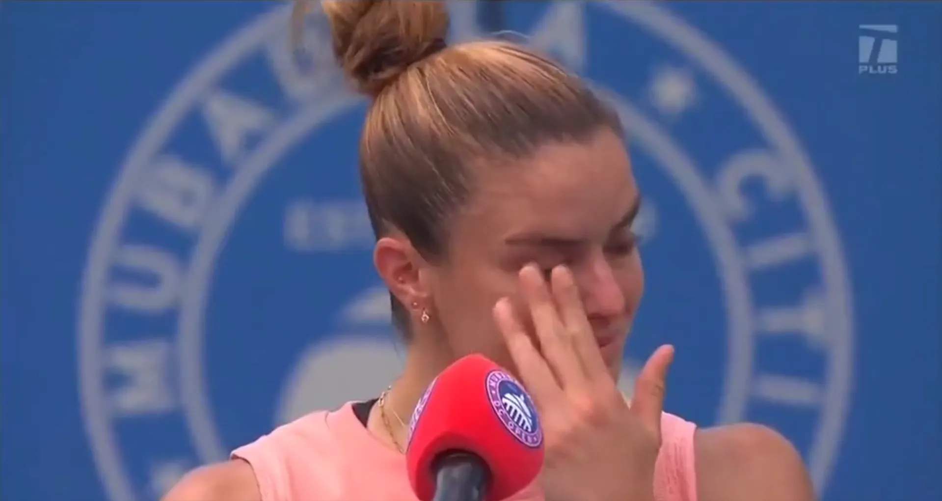 (VIDEO) Sakkari weint nach einer weiteren Finalniederlage bei den DC Open: "Vor einem Monat hätten wir nicht gedacht, dass wir hier stehen würden"