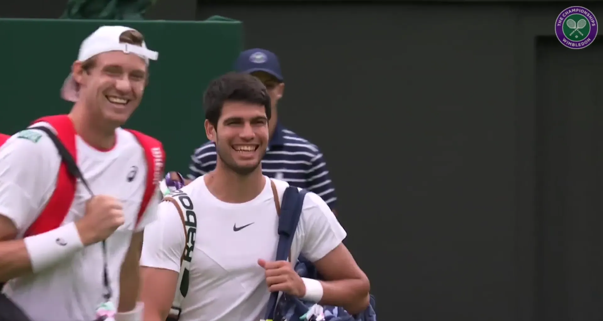 (VIDEO) Tolles Video: Alcaraz spielt mit dem Sohn seines Tenniskollegen Nicolas Jarry