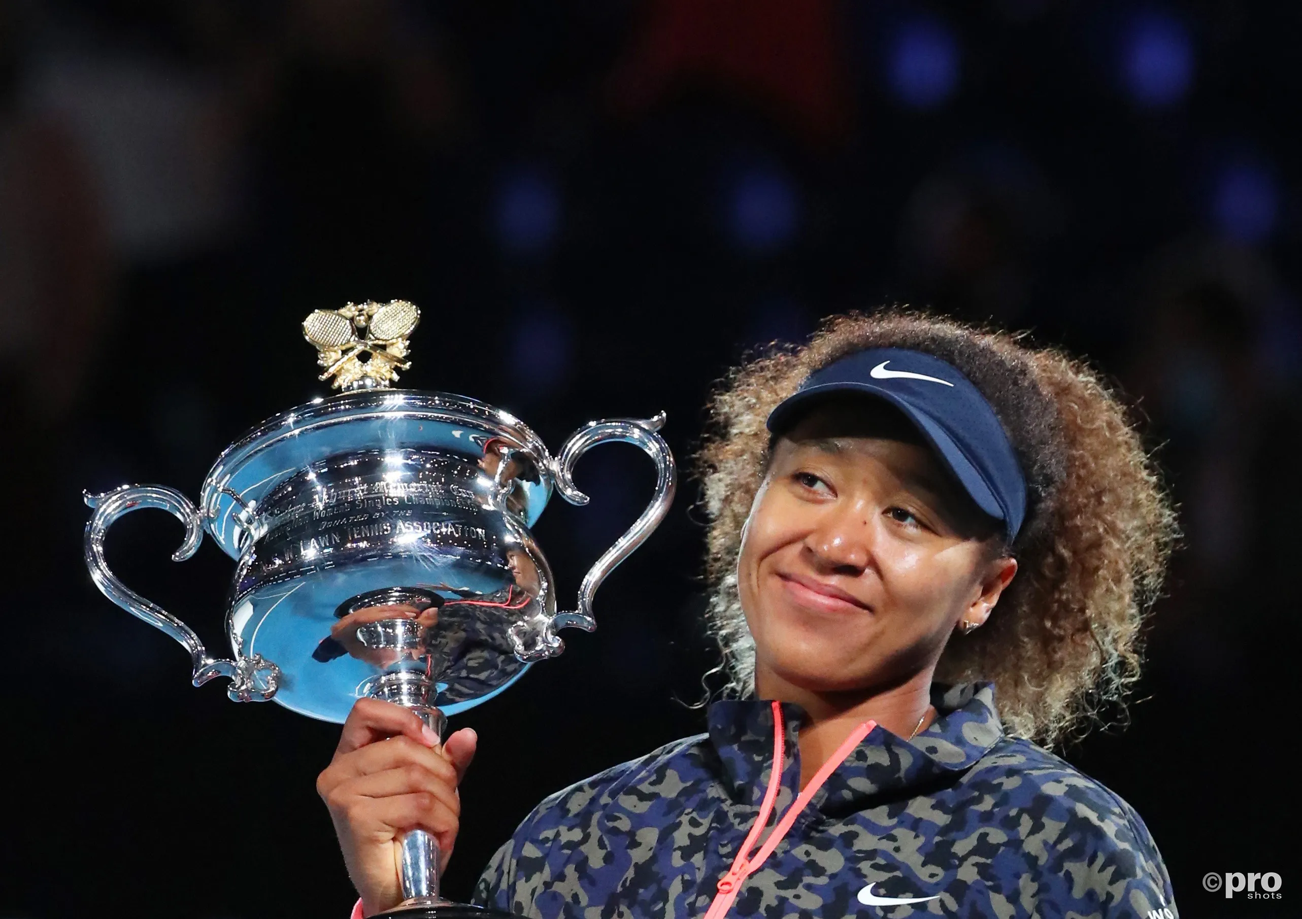 Naomi Osaka nimmt die Zusammenarbeit mit Wim Fissette wieder auf, nachdem der renommierte Trainer den Vertrag mit dem chinesischen Talent Qinwen Zheng aufgelöst hat