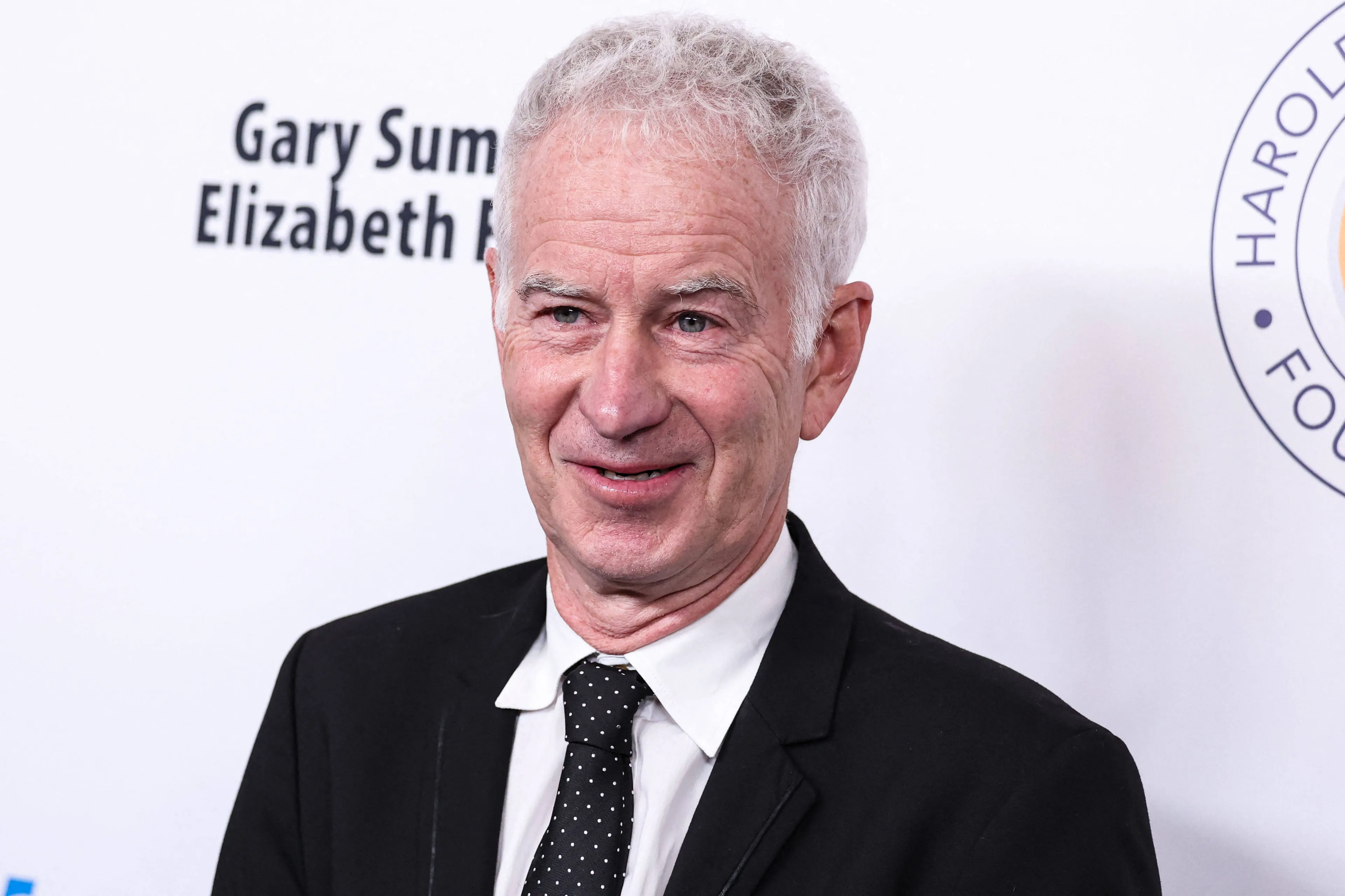 John McEnroe sale a defender a Novak Djokovic: "Lo odié, no se merece esto"