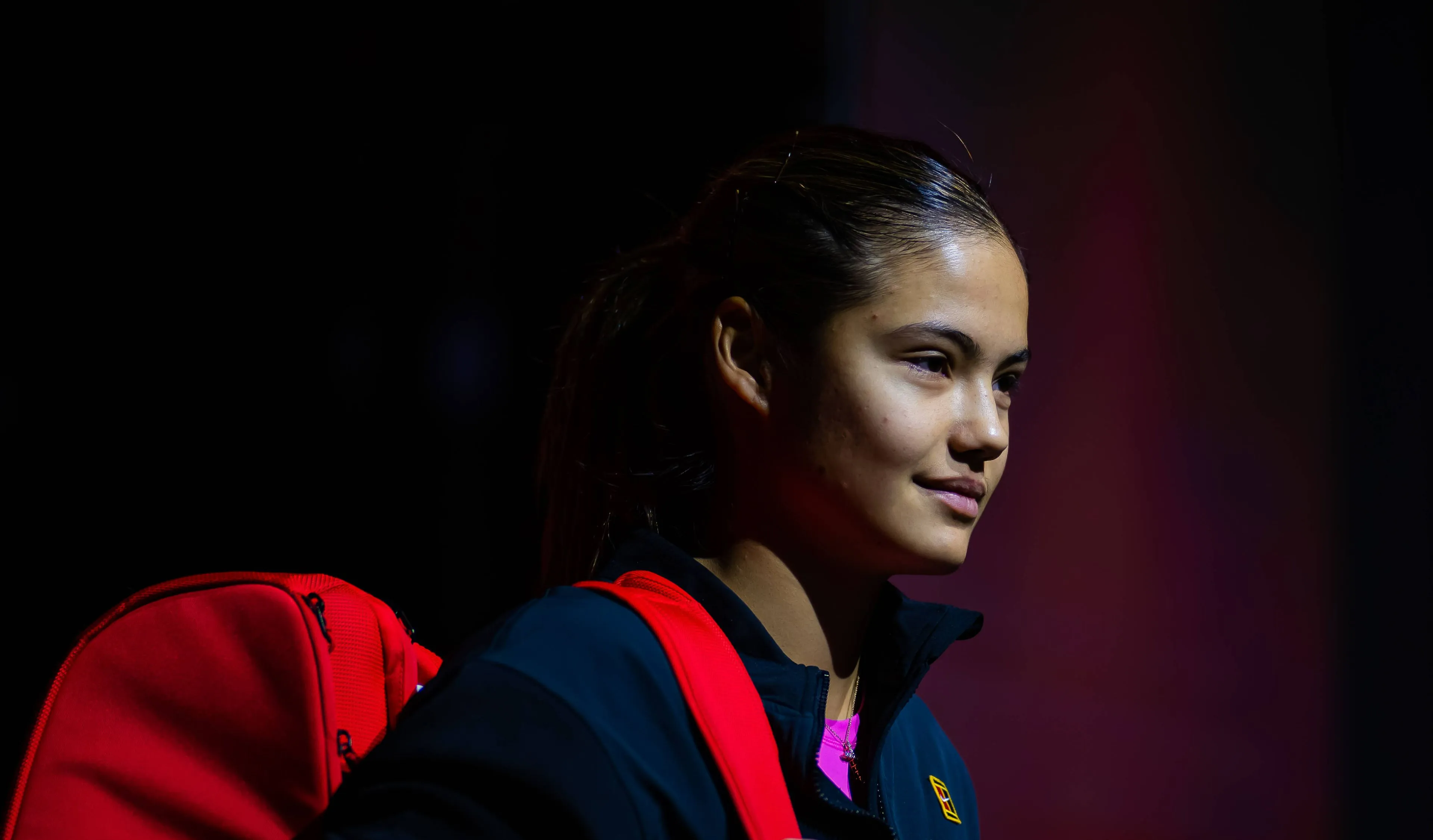 Emma Raducanu entscheidet sich nach der Absage des Wohltätigkeitsspiels gegen ein Aufwärmtraining in Kooyong und trainiert nur vor der Rückkehr zu den Australian Open
