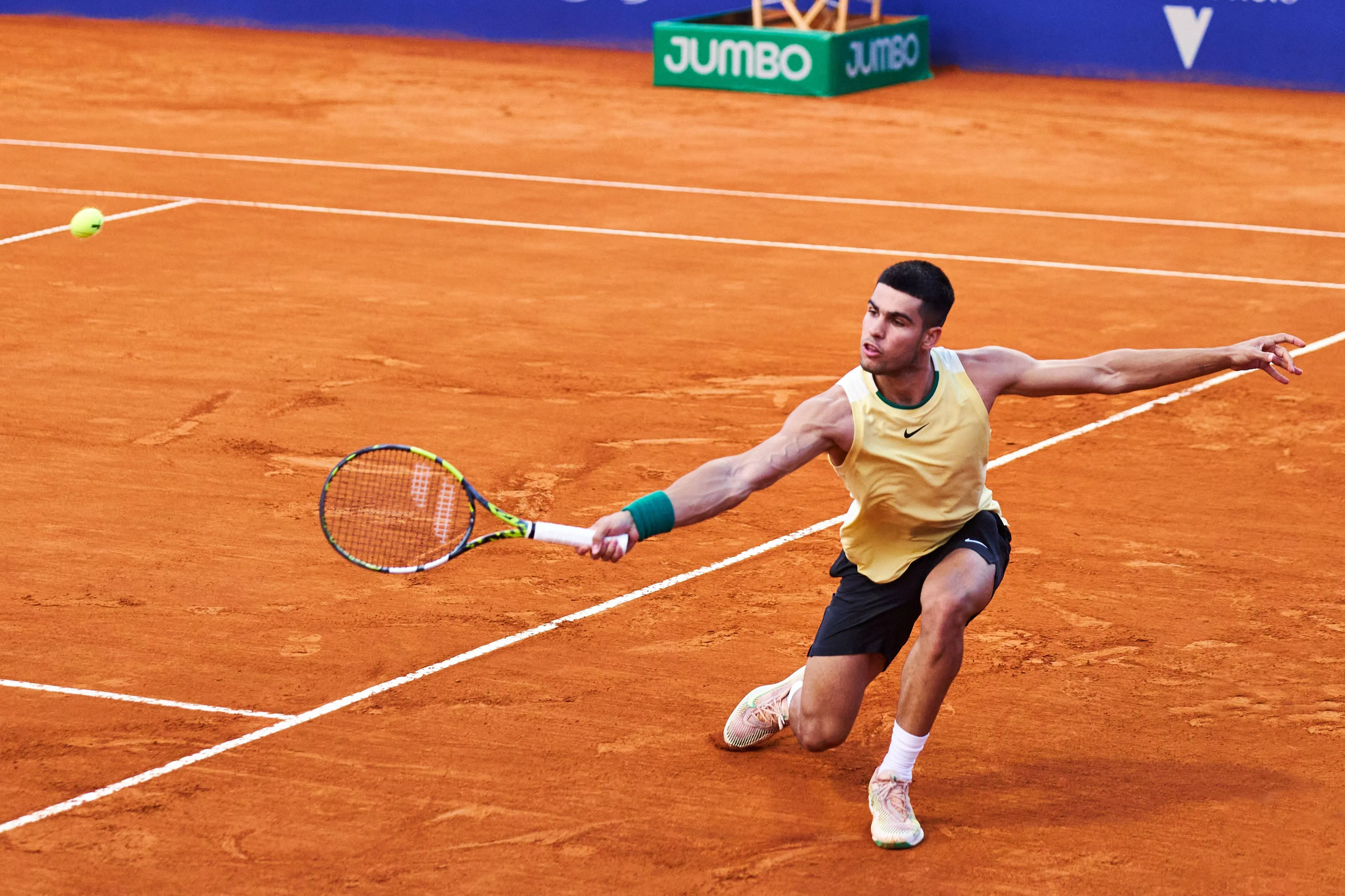 Carlos Alcaraz, after surviving his brutal three-hour duel against Struff in Madrid: "After a month without competing, this is incredible".