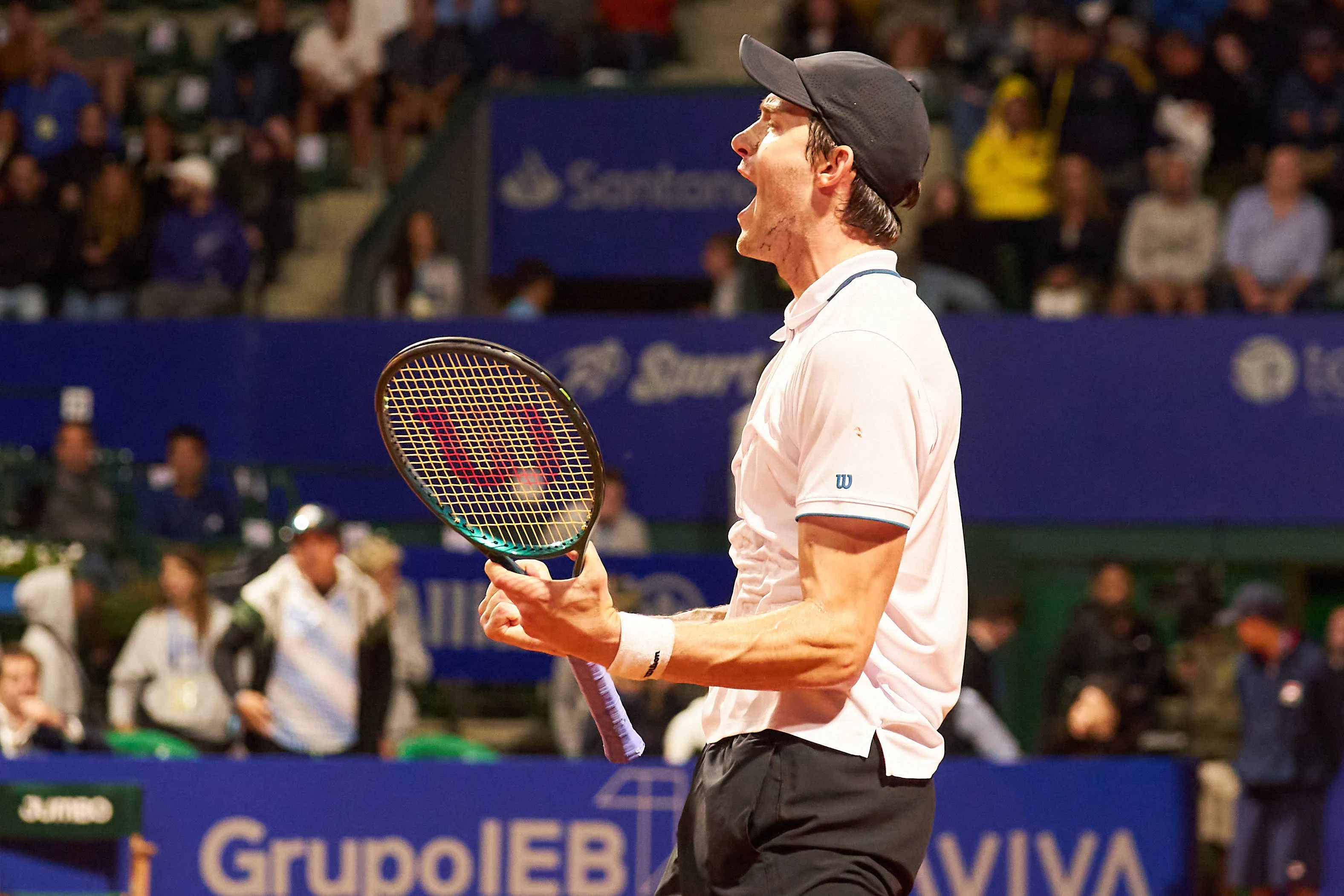 Nicolas JARRY stuns Stefanos TSITSIPAS in thrilling Rome Open match and makes first Masters 1000 semifinal appearance