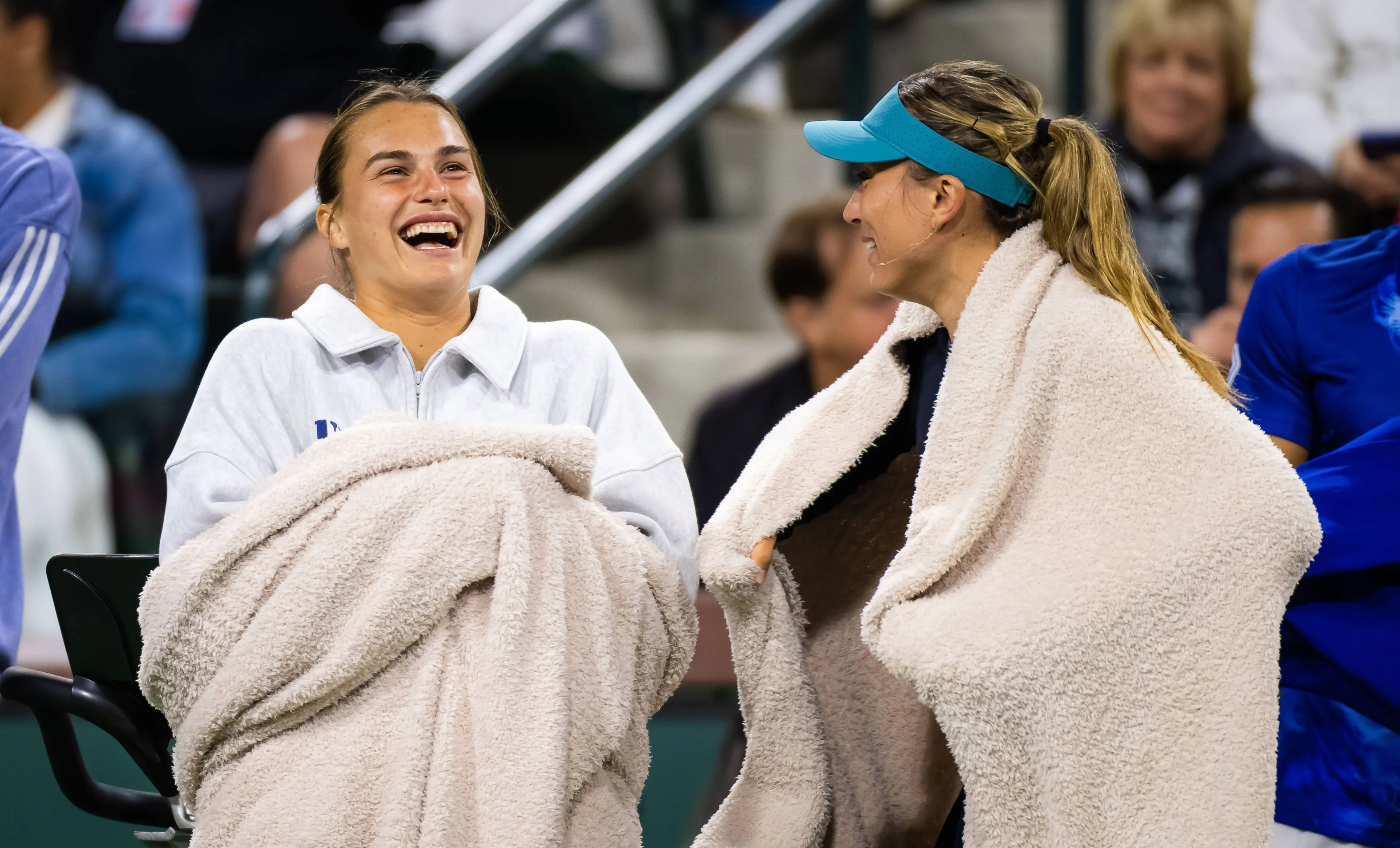 Die tägliche Dosis sozialer Medien: Paula Badosa "verzeiht" Aryna Sabalenka, nachdem sie ihr versprochenes Geschenk erhalten hat, De Minaur antwortet auf Boulters leichtherzigen Blick auf die Ehe