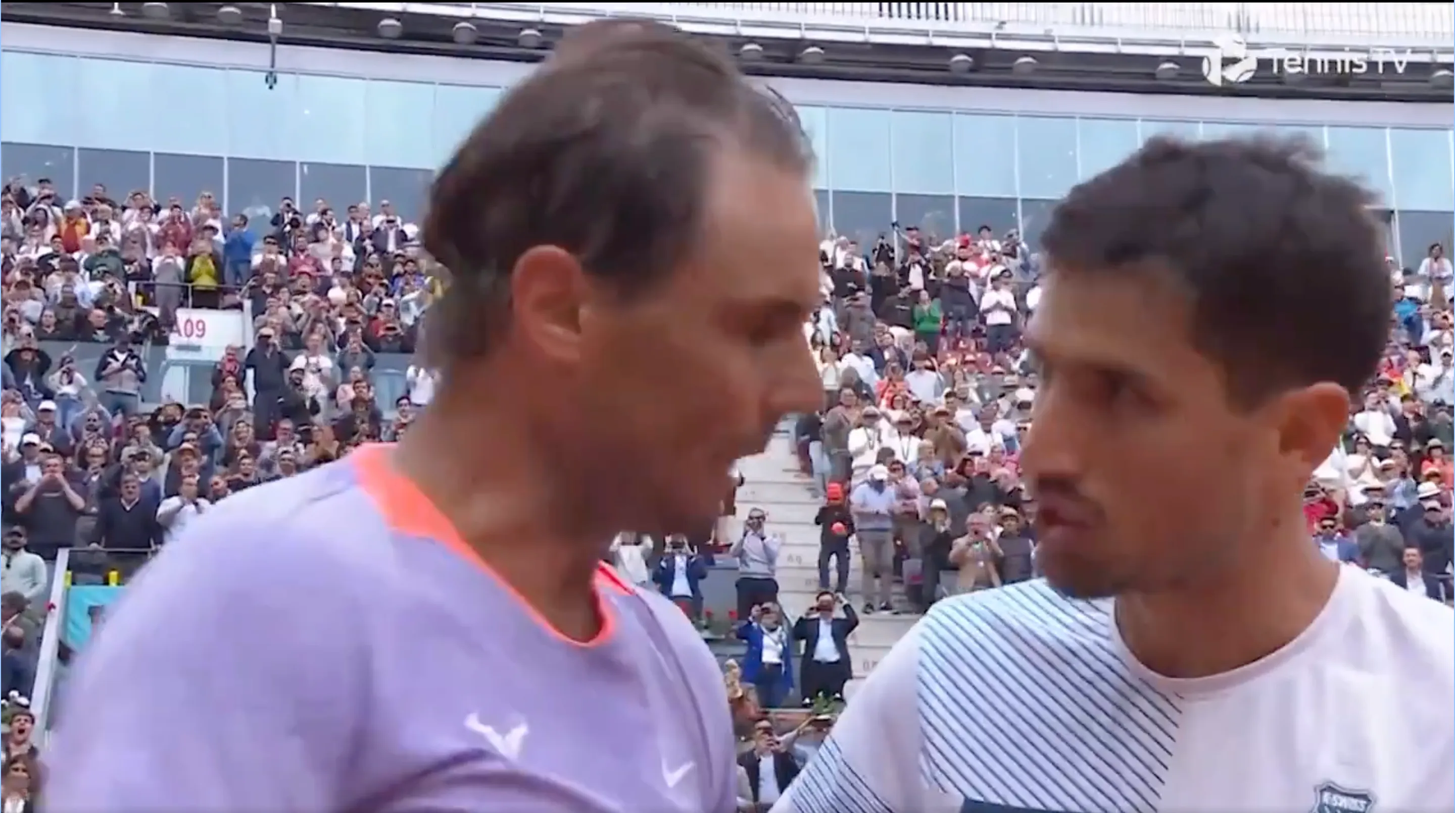 Lamentables críticas de un periodista a Pedro Cachín por pedirle la camiseta a Rafa Nadal tras su duelo en Madrid: El zasca de Kyrgios, de época