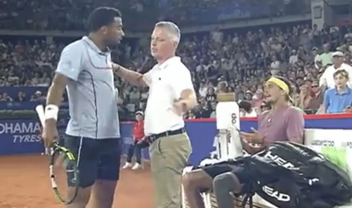 (VIDEO) Heated scenes in Hamburg Open final as Alexander Zverev and Arthur Fils separated by umpire followed by frosty handshake