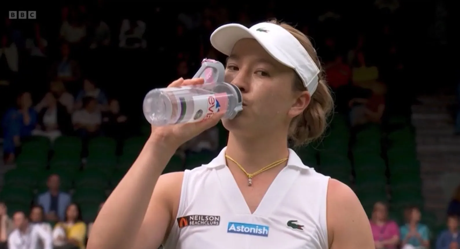 Intentional or not? Lulu Sun has 'Astonish' sponsorship front and centre after Emma Raducanu Judy Murray dig