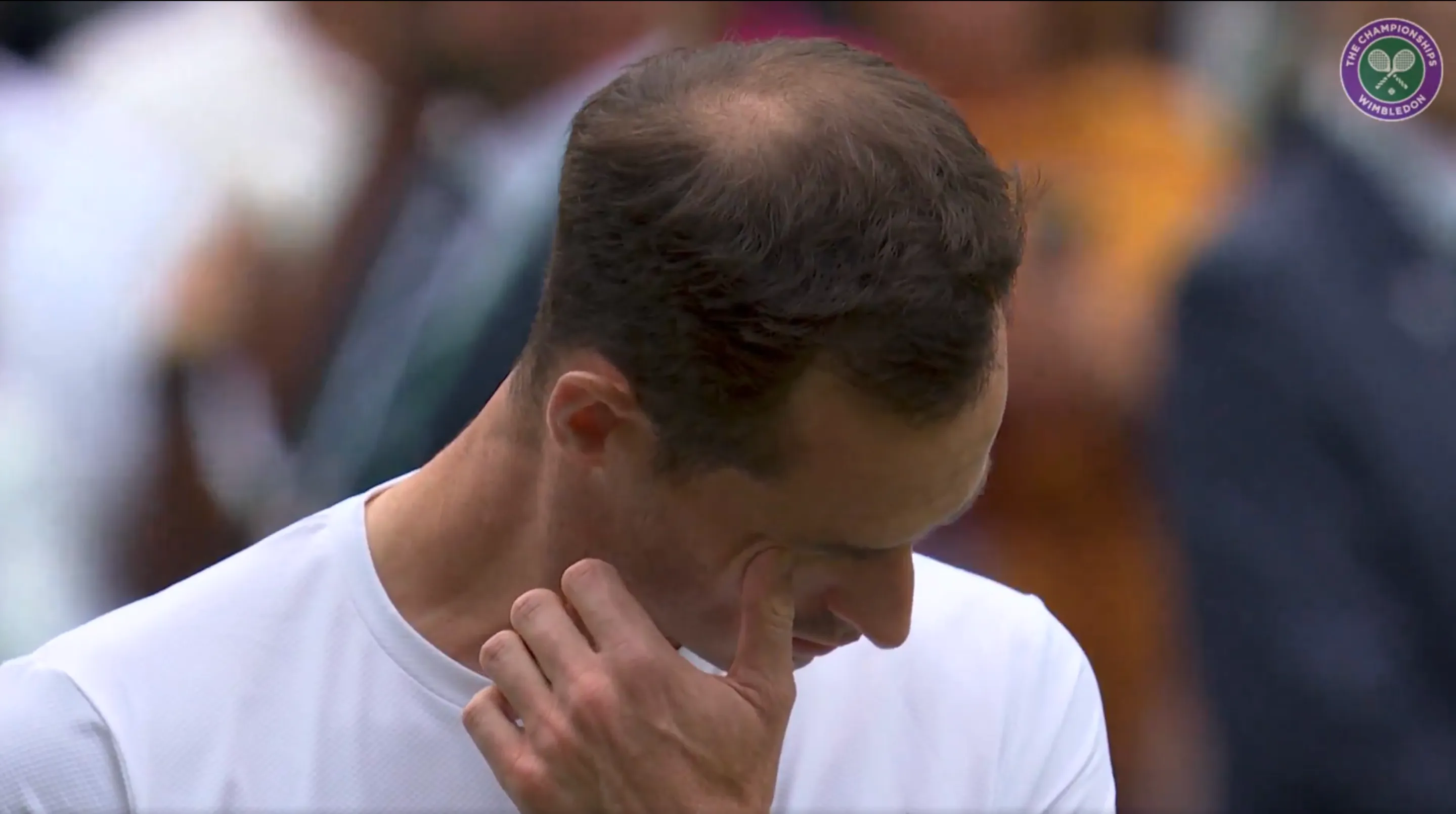 (VIDEO) Not a dry eye on Centre Court: Andy Murray in tears receiving incredible Wimbledon farewell