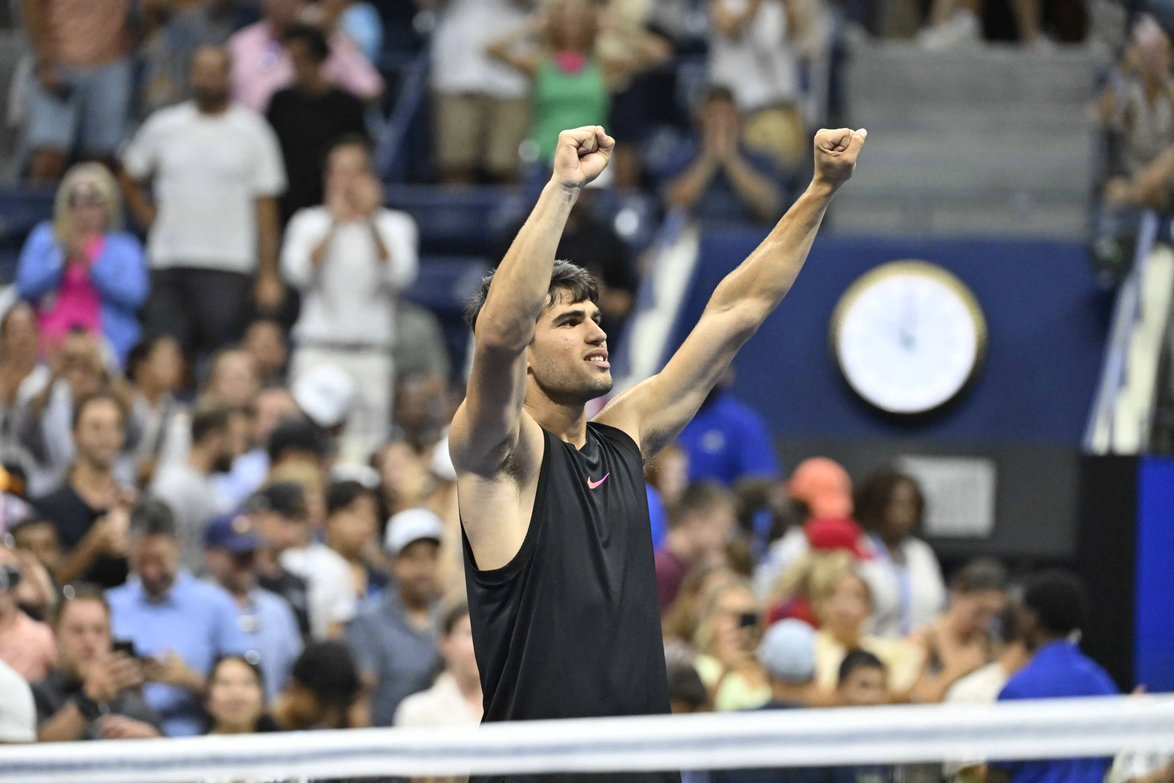 Carlos Alcaraz brings Laver Cup back into the tie after beating Ben Shelton in two sets