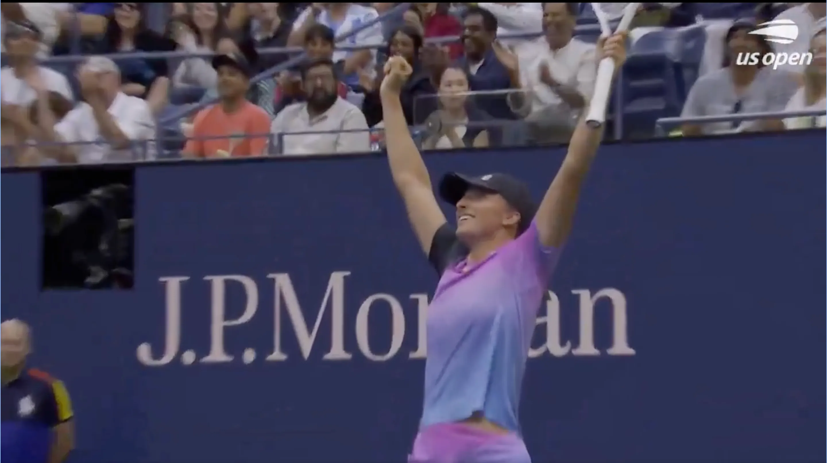 WTA 1-0 ATP: Iga Swiatek siegt über Matteo Berrettini in einem spannenden Ballwechsel, den niemand verlieren wollte