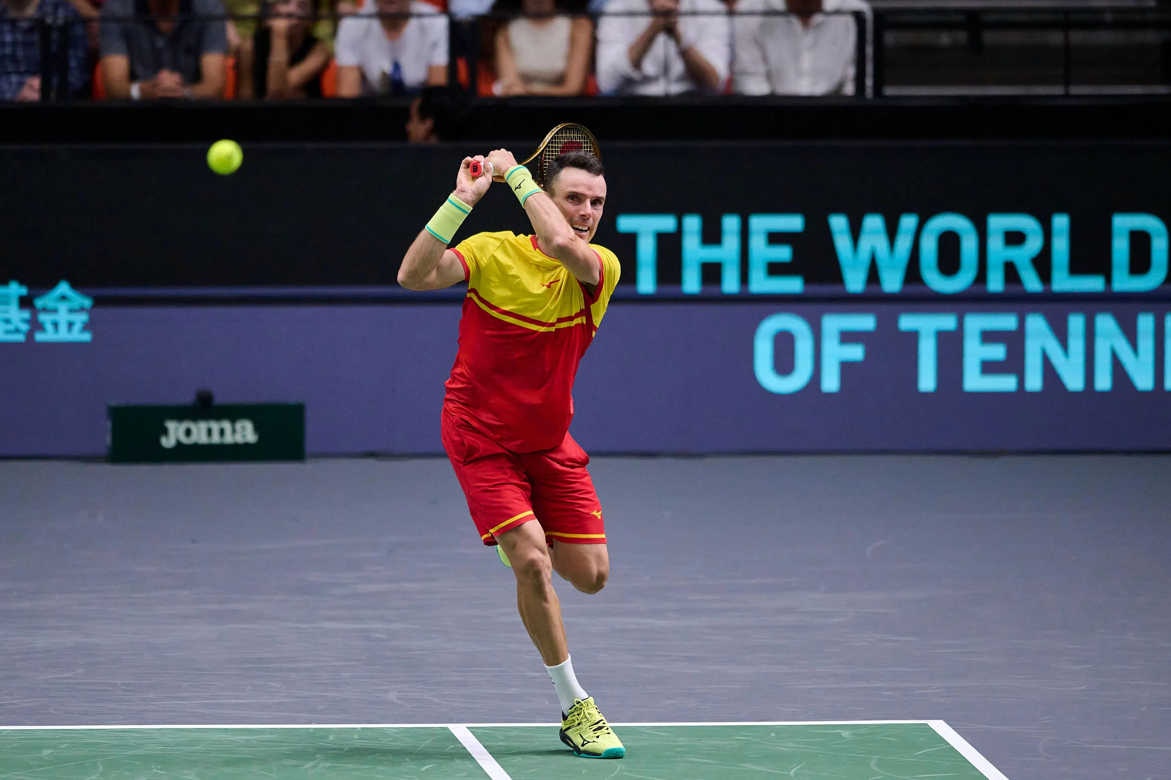 Roberto Bautista consigue una remontada épica frente a Arthur Fils y pone el 1-0 en el España vs Francia de la Copa Davis